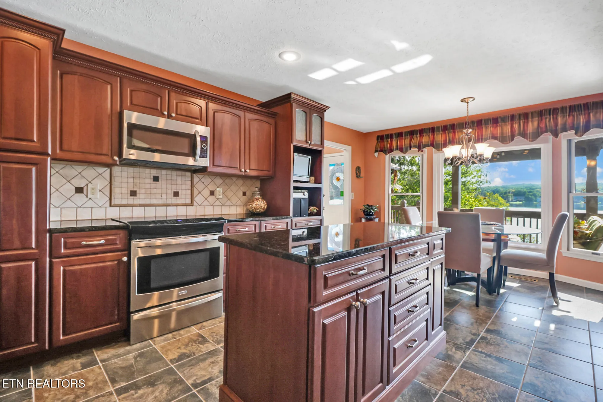 Property Slideshow image 18 of 63 | 16 victoria way, Crossville, TN, 38558