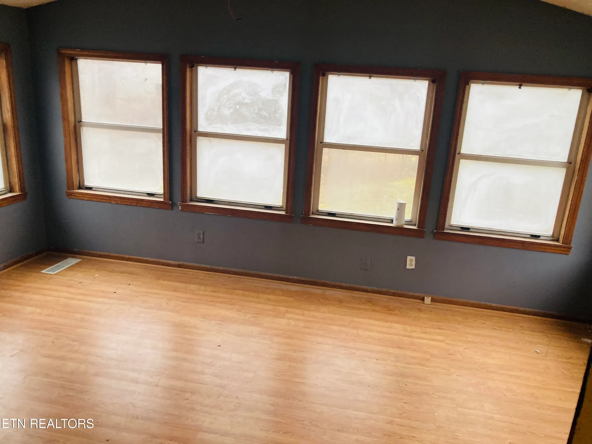 Property Slideshow image 12 of 27 | 247 dartmoor dr, Crossville, TN, 38558