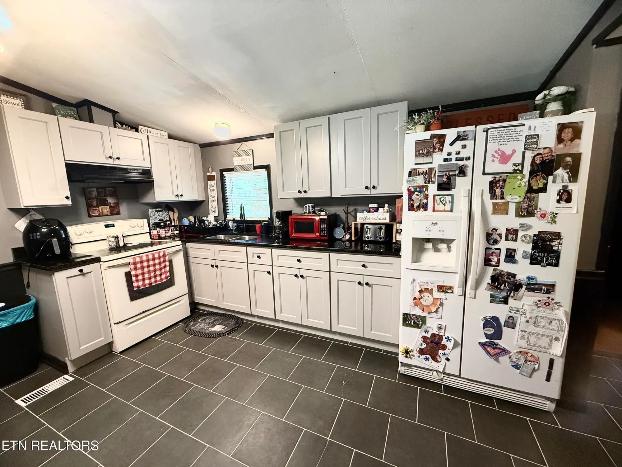 Property Slideshow image 7 of 27 | 247 dartmoor dr, Crossville, TN, 38558