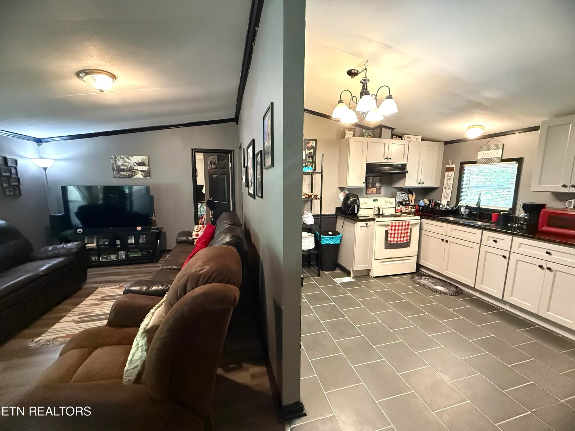 Property Slideshow image 5 of 27 | 247 dartmoor dr, Crossville, TN, 38558