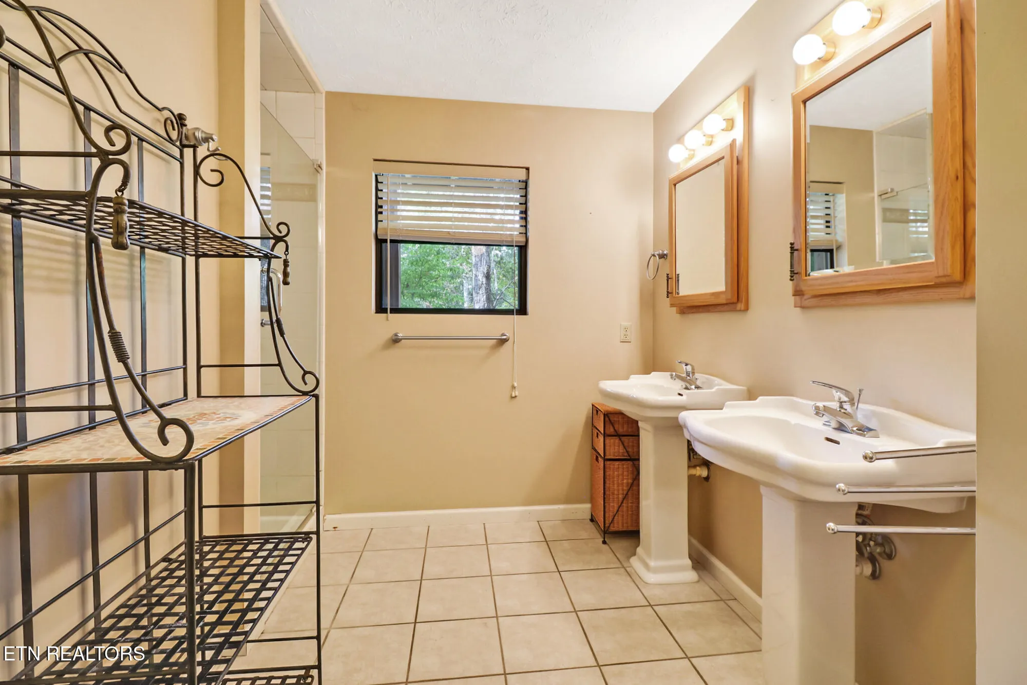 Property Slideshow image 26 of 62 | 124 trafalgar dr, Crossville, TN, 38558