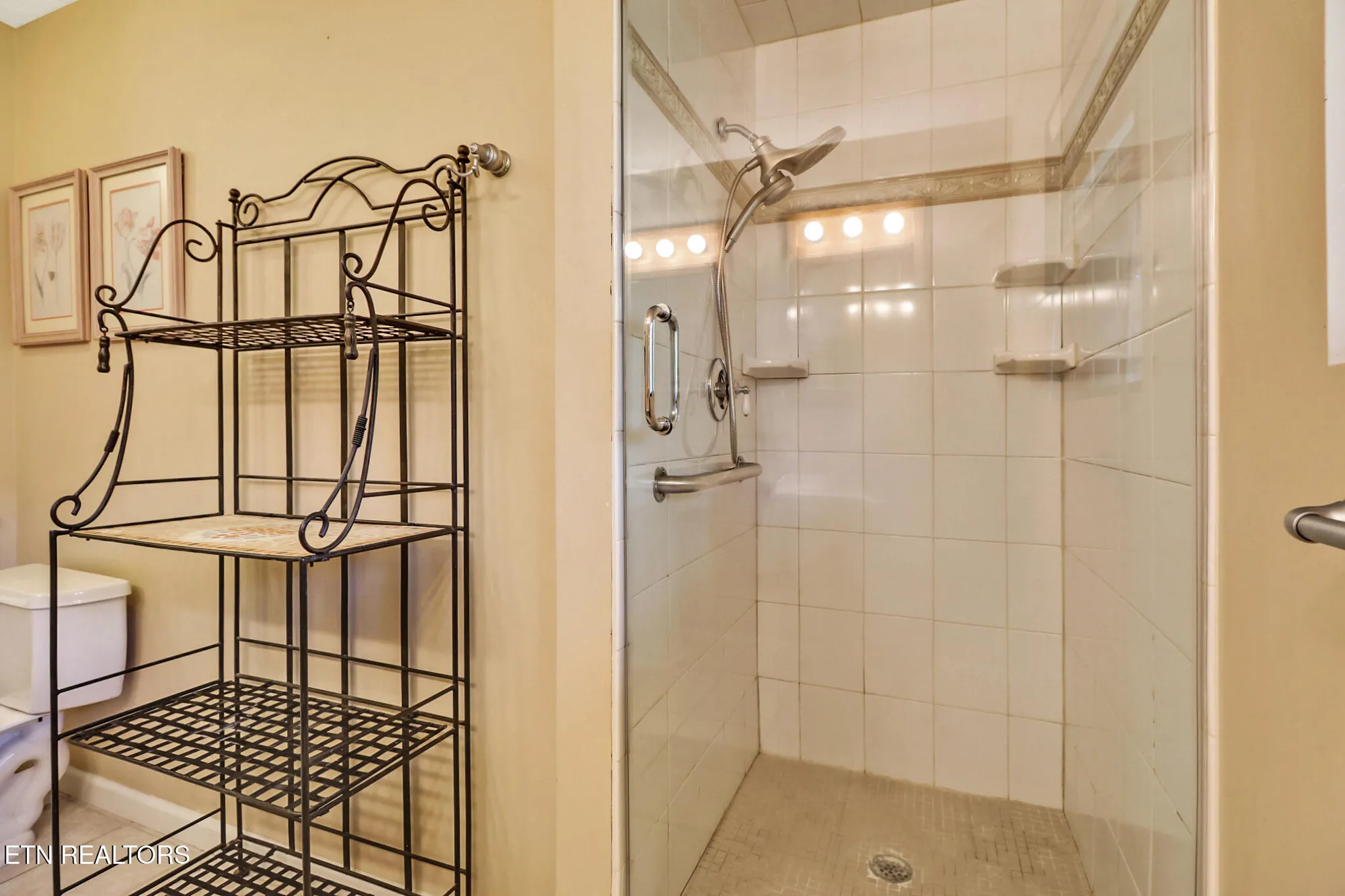 Property Slideshow image 27 of 62 | 124 trafalgar dr, Crossville, TN, 38558