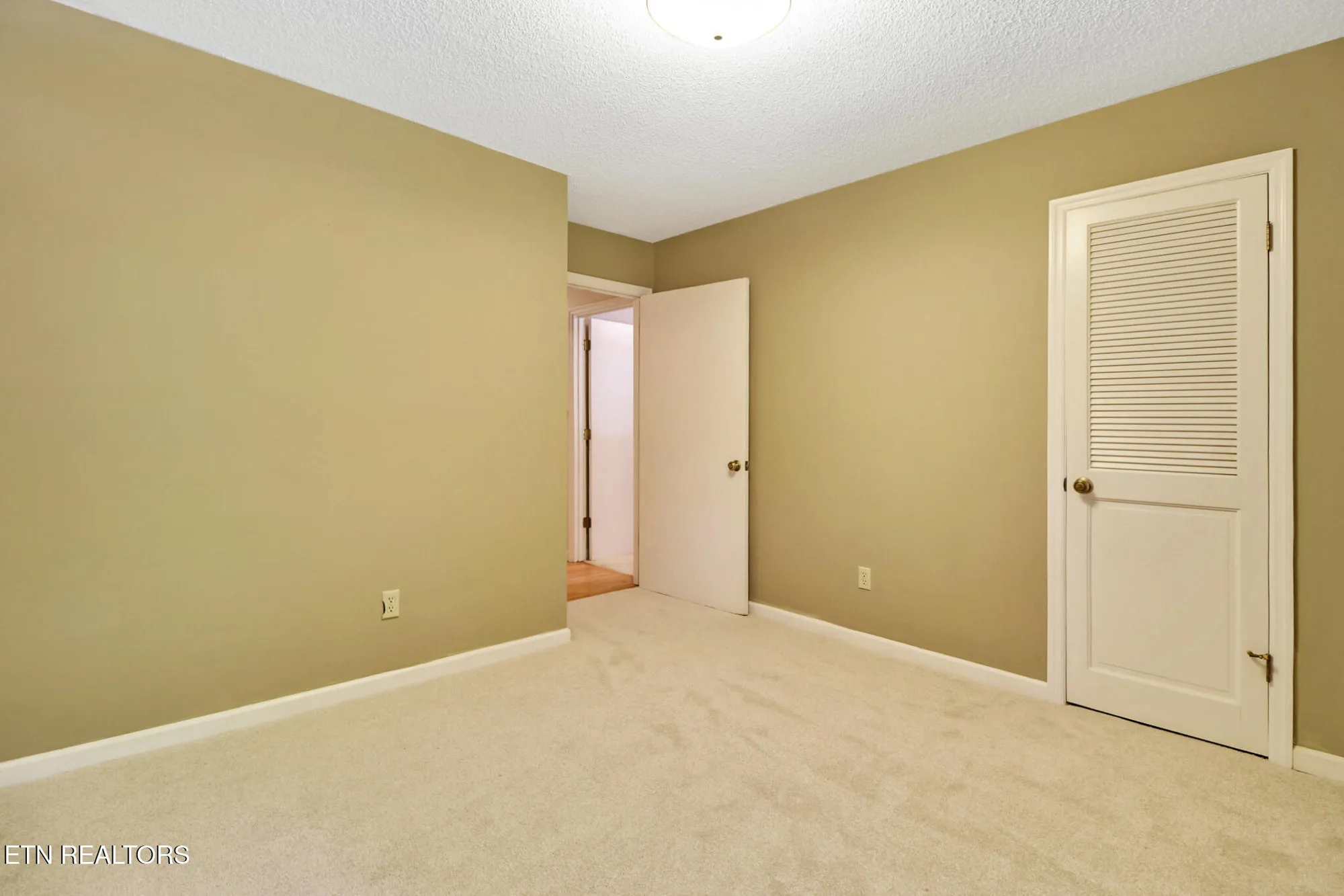 Property Slideshow image 32 of 62 | 124 trafalgar dr, Crossville, TN, 38558