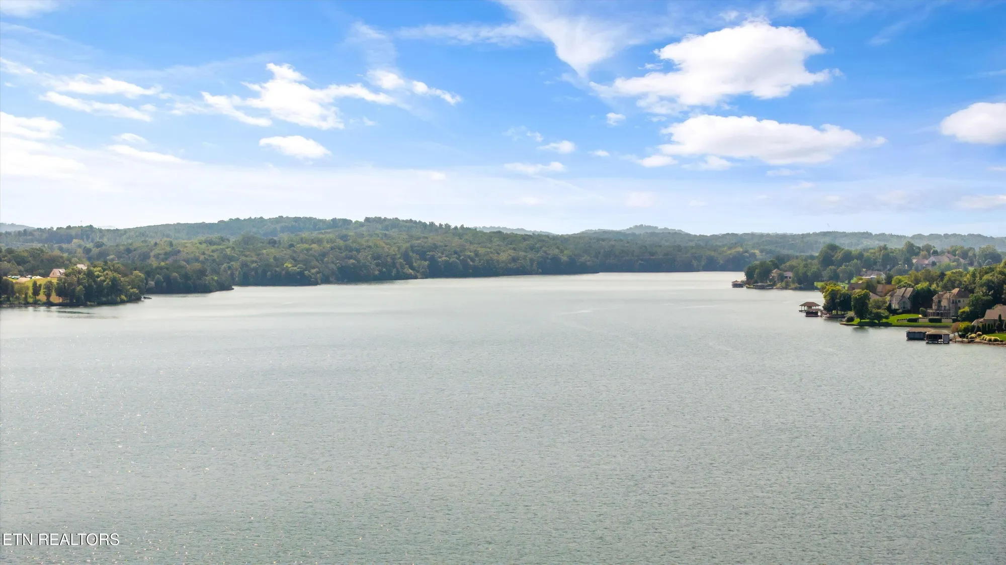 Property Slideshow image 43 of 54 | 302 coweta ct, Loudon, TN, 37774