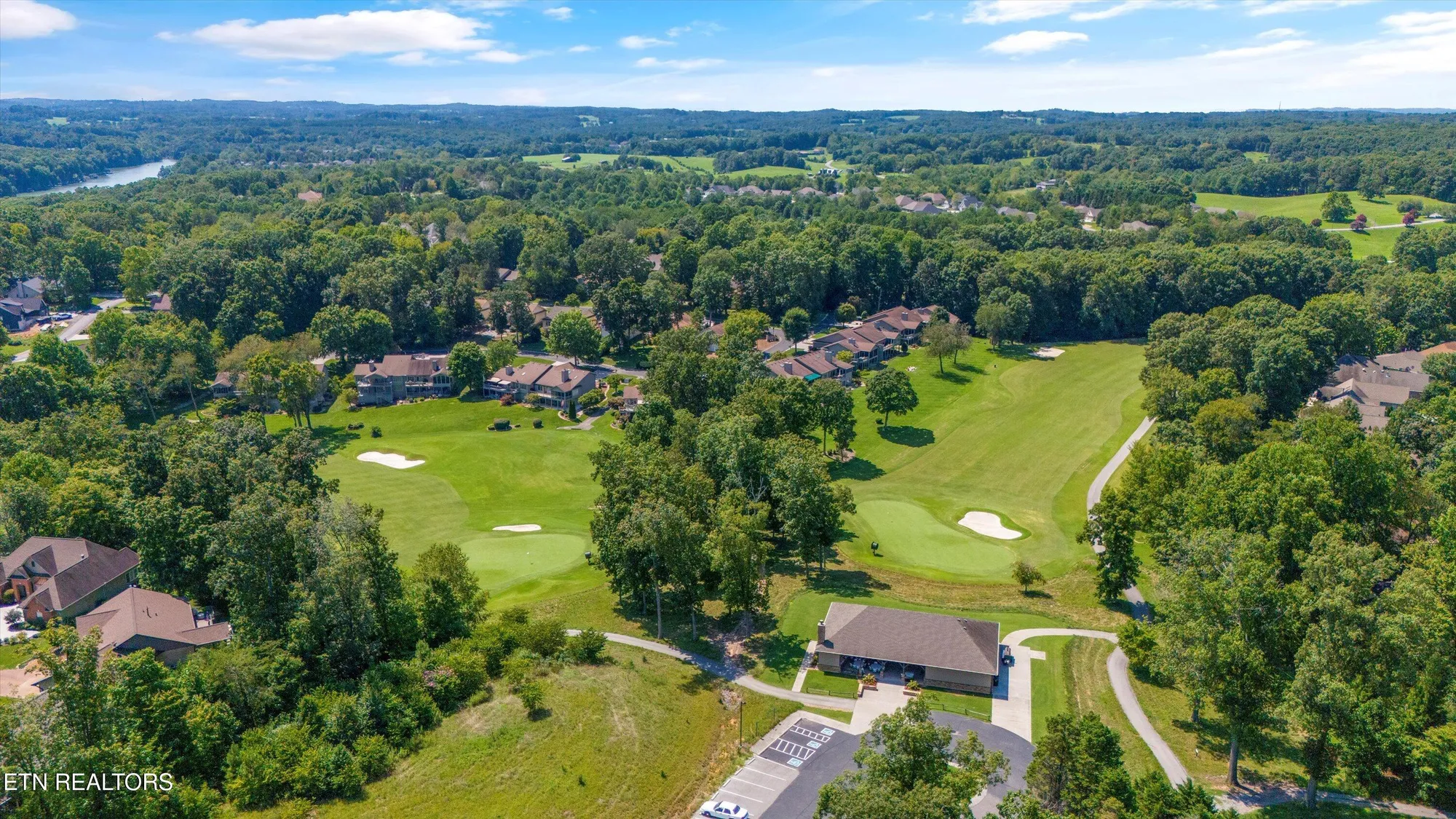 Property Slideshow image 47 of 54 | 302 coweta ct, Loudon, TN, 37774