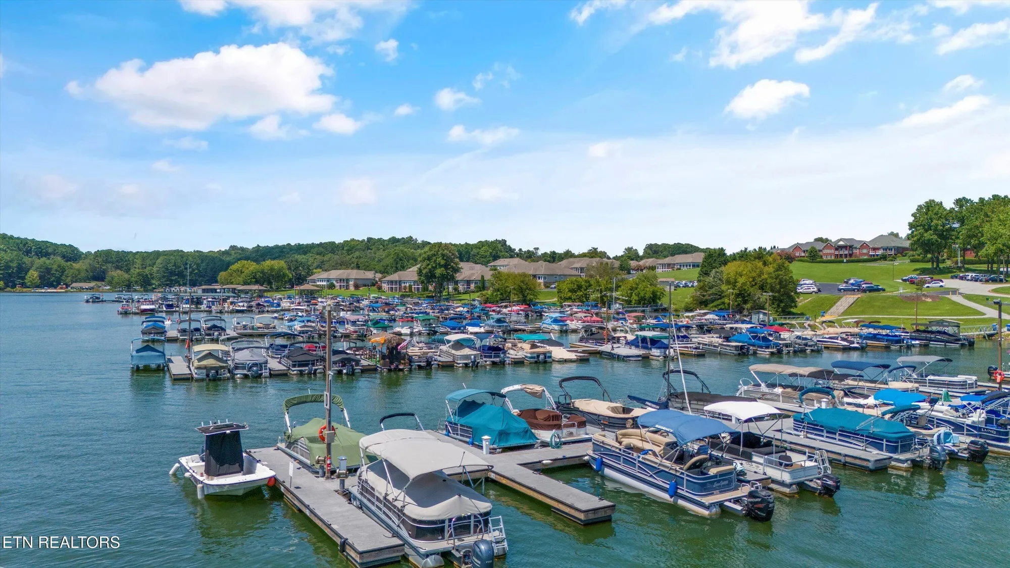 Property Slideshow image 49 of 54 | 302 coweta ct, Loudon, TN, 37774