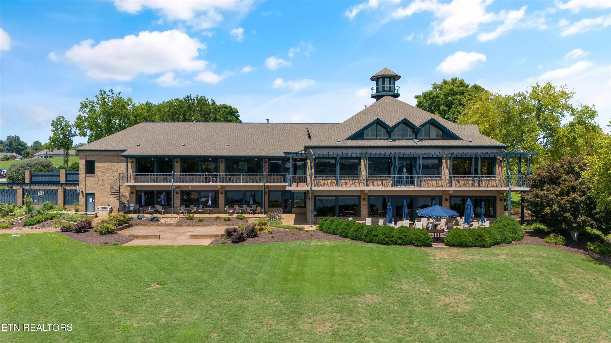 Property Slideshow image 50 of 54 | 302 coweta ct, Loudon, TN, 37774