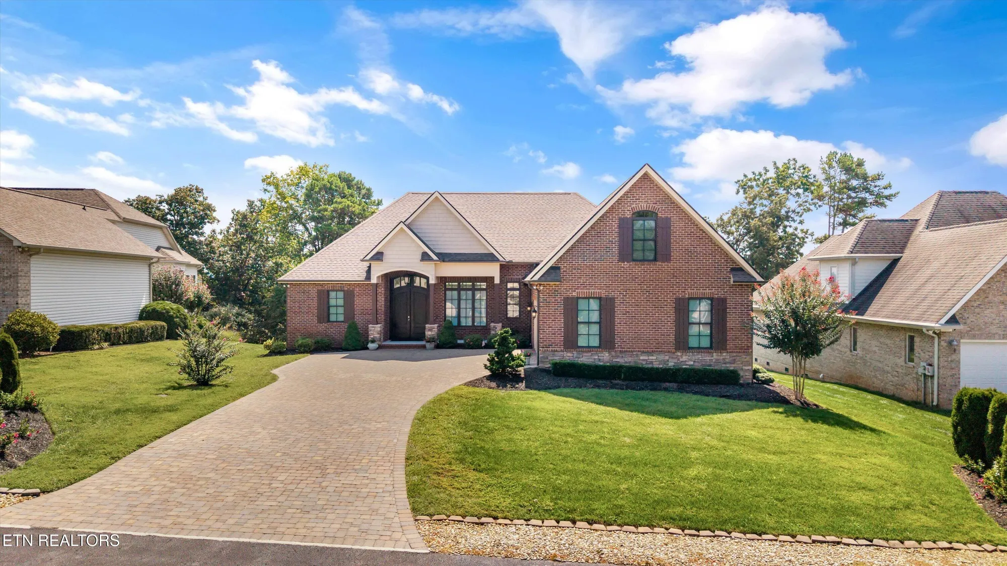 Property Slideshow image 34 of 54 | 302 coweta ct, Loudon, TN, 37774