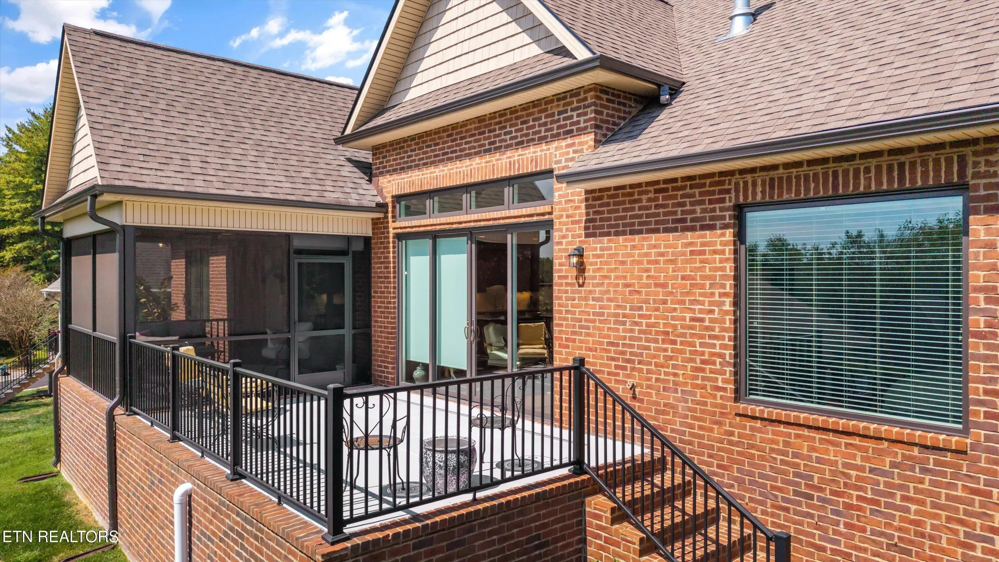 Property Slideshow image 32 of 54 | 302 coweta ct, Loudon, TN, 37774