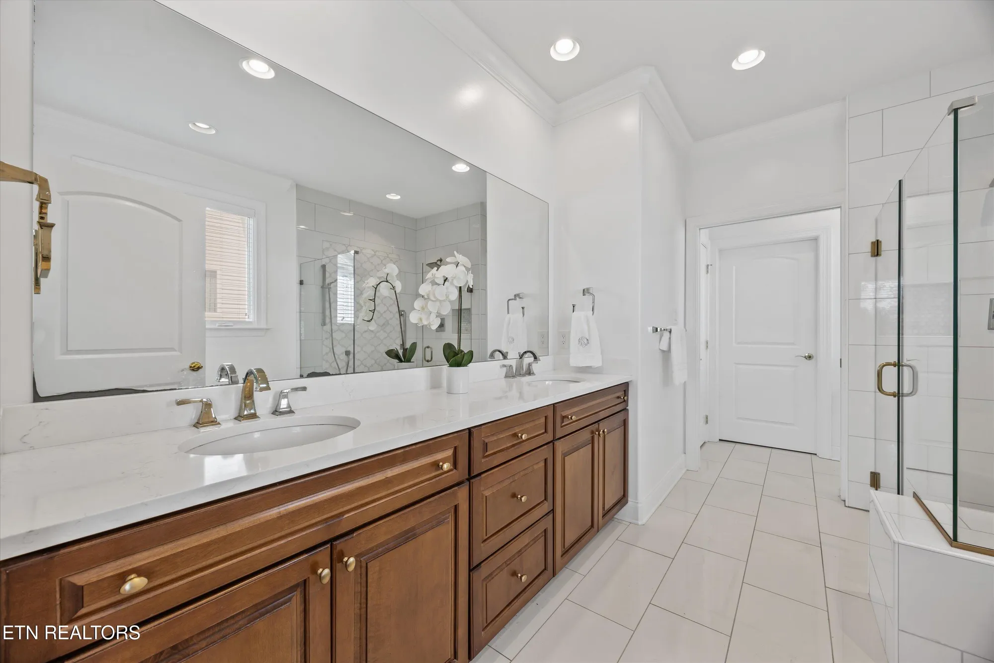 Property Slideshow image 21 of 54 | 302 coweta ct, Loudon, TN, 37774