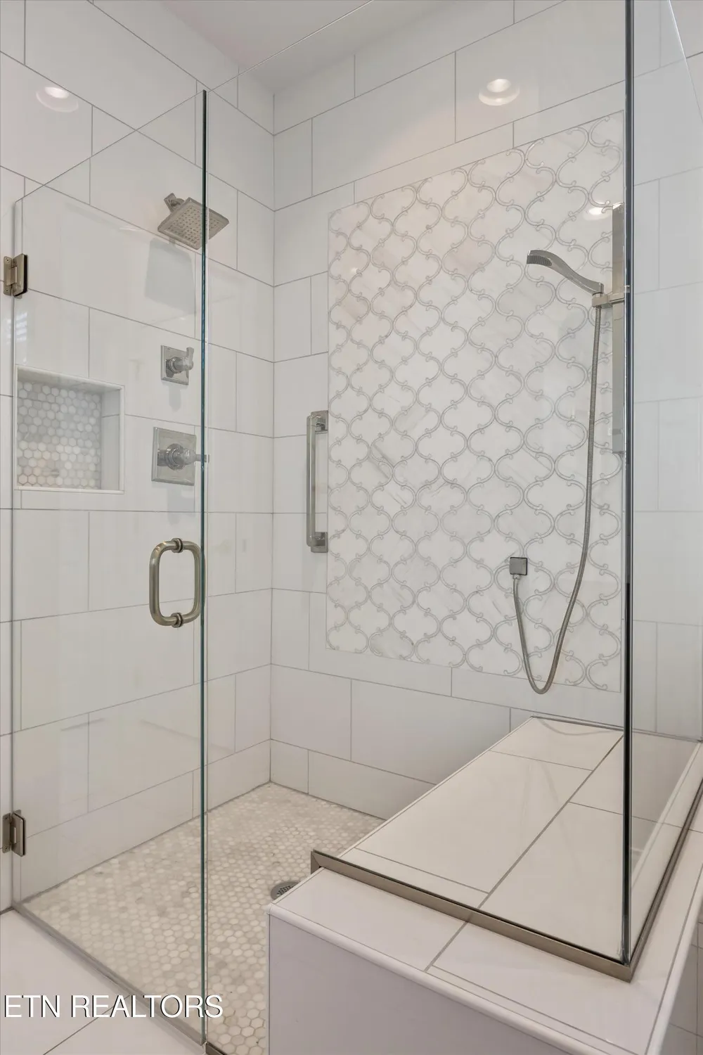 Property Slideshow image 23 of 54 | 302 coweta ct, Loudon, TN, 37774