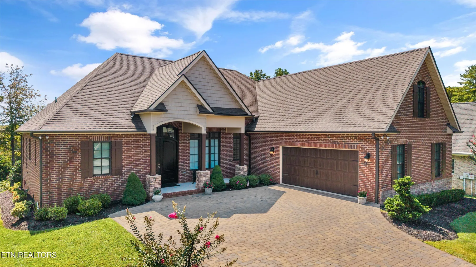 Property Slideshow image 35 of 54 | 302 coweta ct, Loudon, TN, 37774