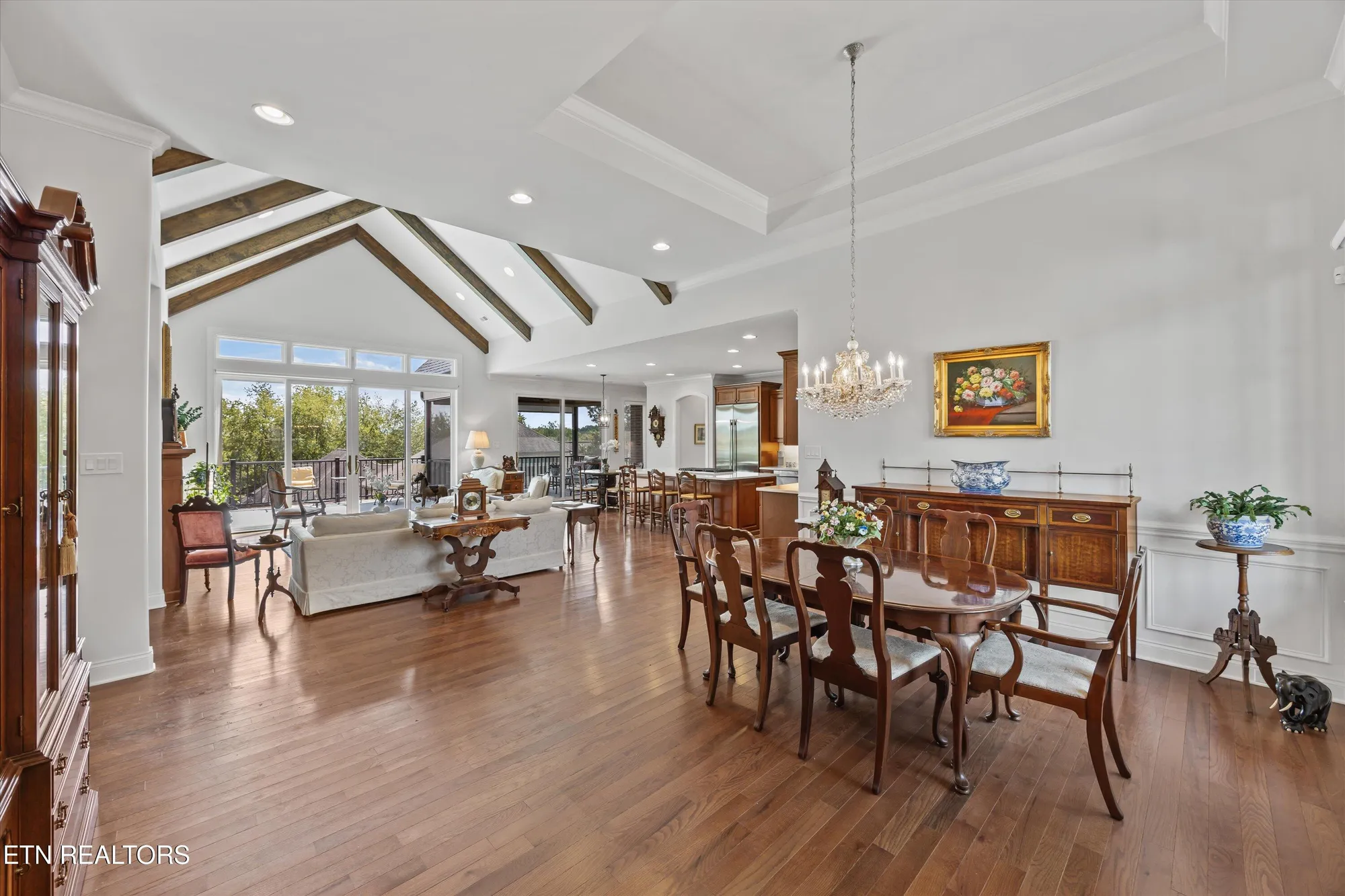 Property Slideshow image 10 of 54 | 302 coweta ct, Loudon, TN, 37774