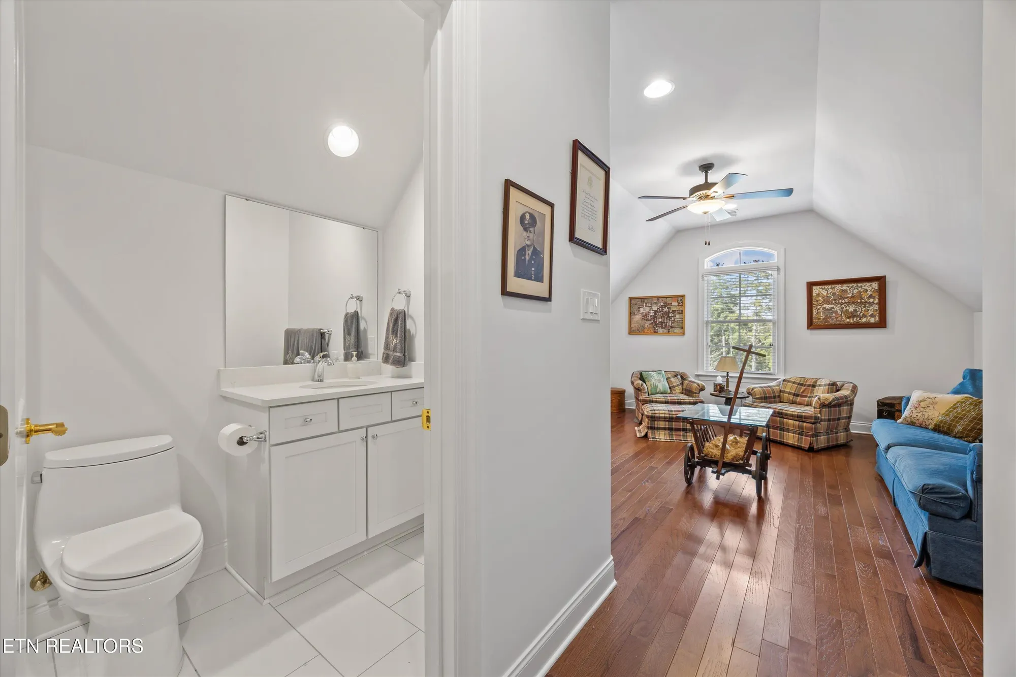 Property Slideshow image 28 of 54 | 302 coweta ct, Loudon, TN, 37774