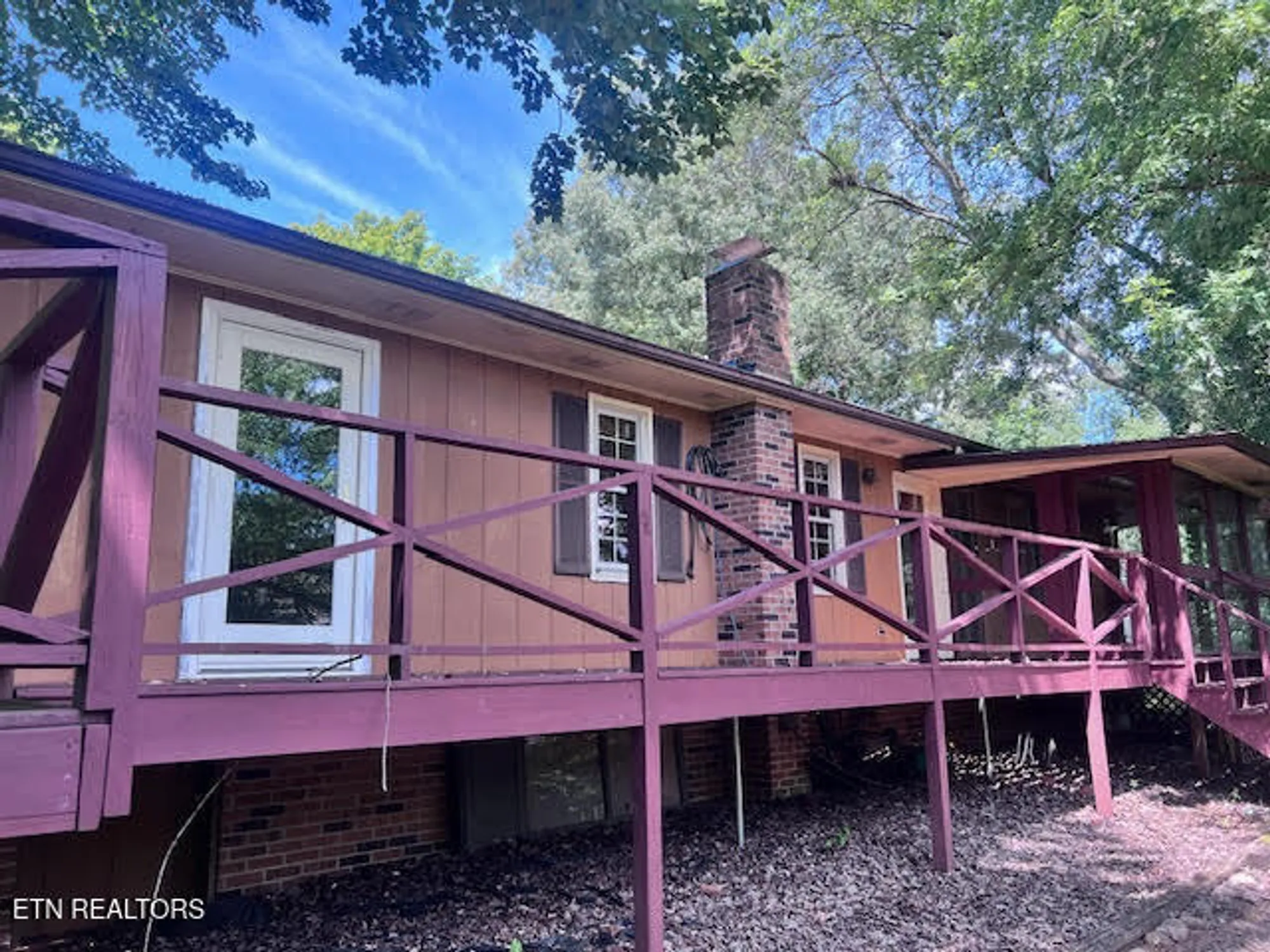 Property Slideshow image 3 of 30 | 223 saligugi cir, Loudon, TN, 37774