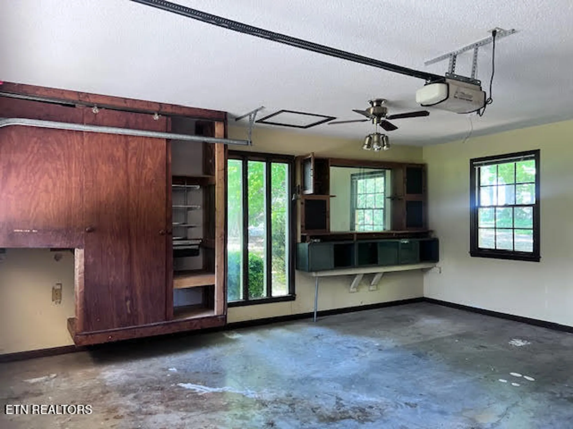 Property Slideshow image 29 of 30 | 223 saligugi cir, Loudon, TN, 37774