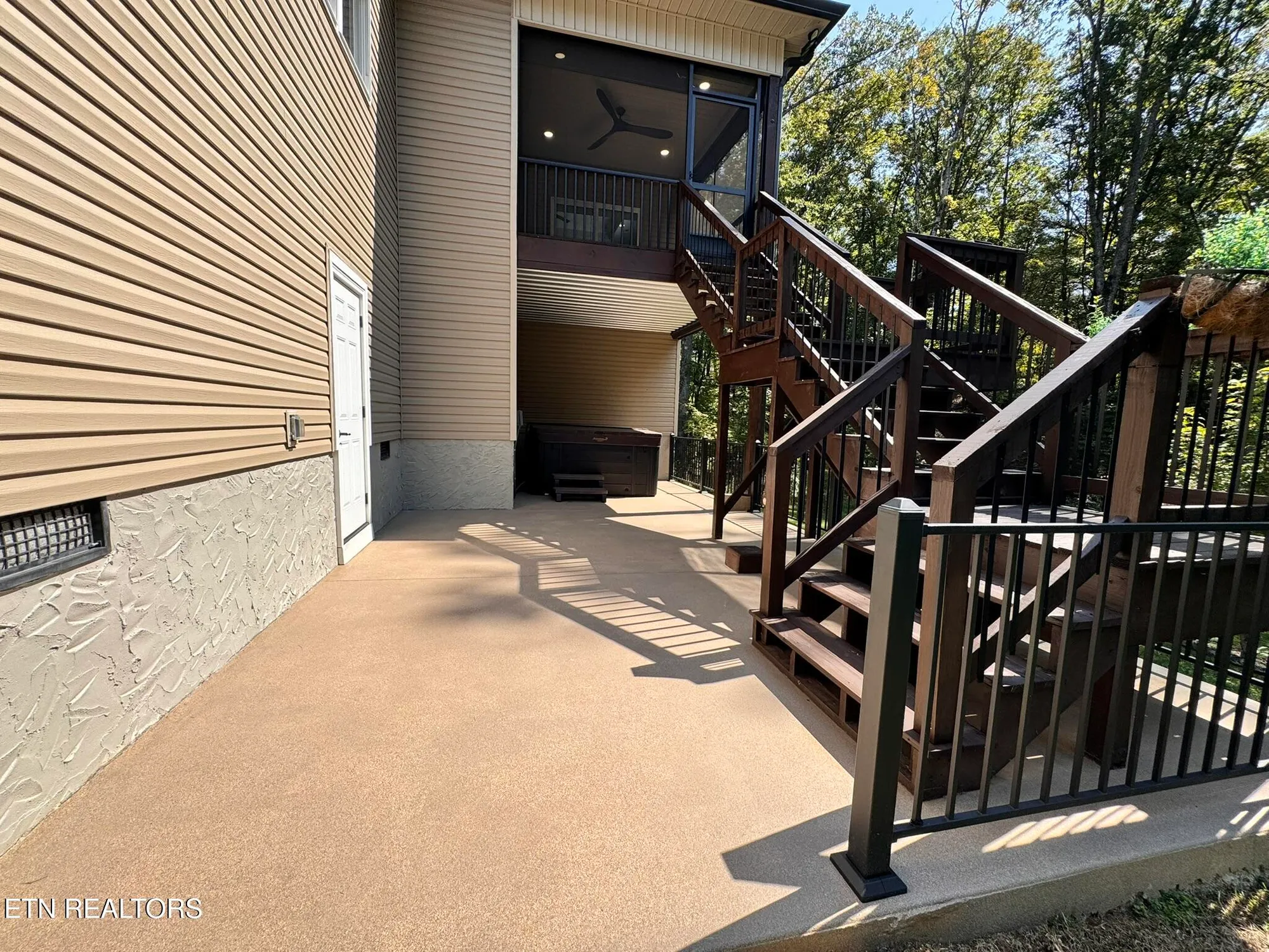 Property Slideshow image 42 of 50 | 264 elohi way, Loudon, TN, 37774