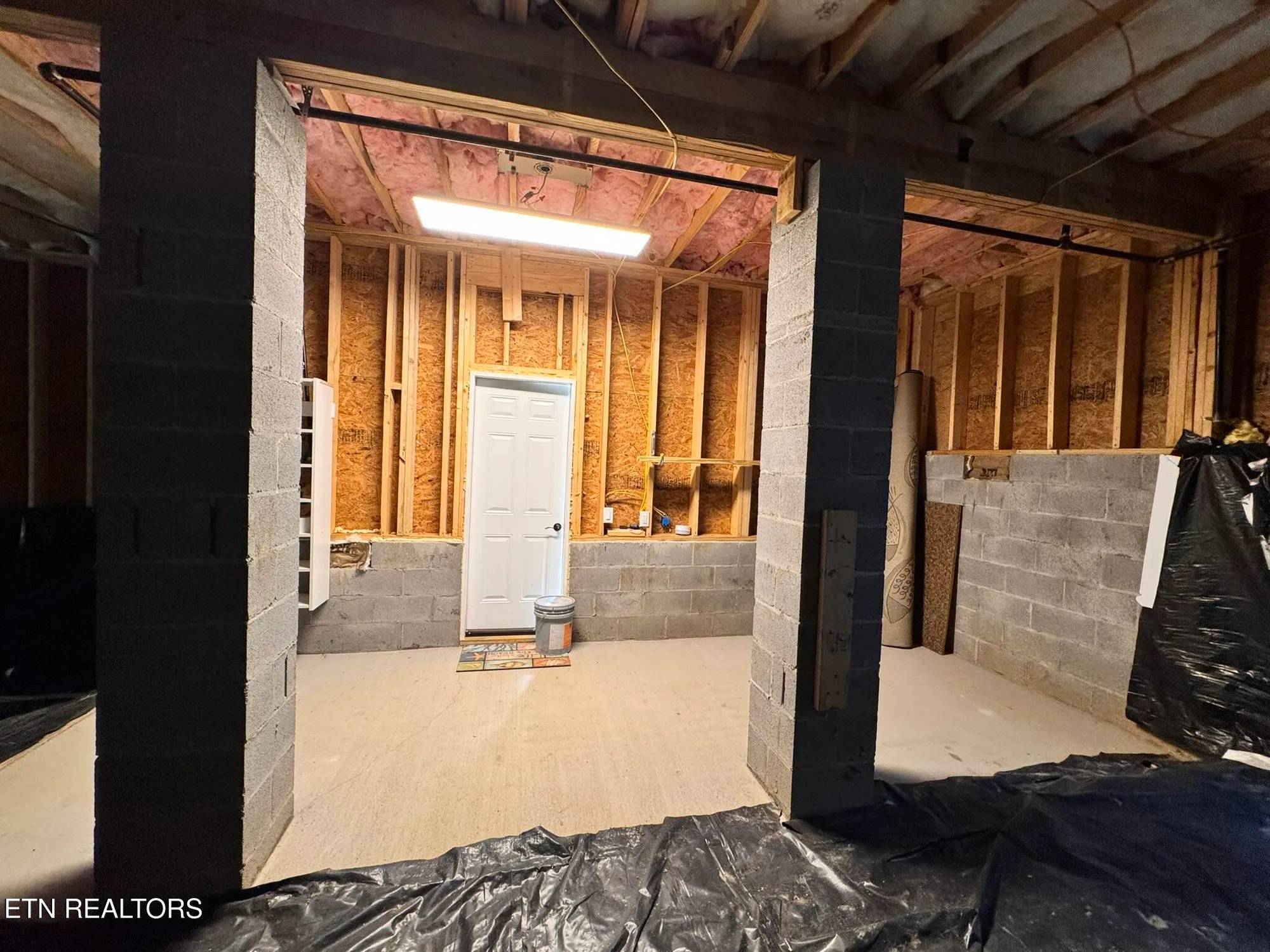 Property Slideshow image 45 of 50 | 264 elohi way, Loudon, TN, 37774