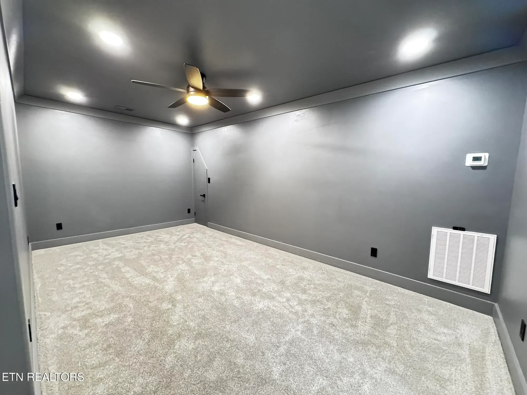 Property Slideshow image 20 of 50 | 264 elohi way, Loudon, TN, 37774