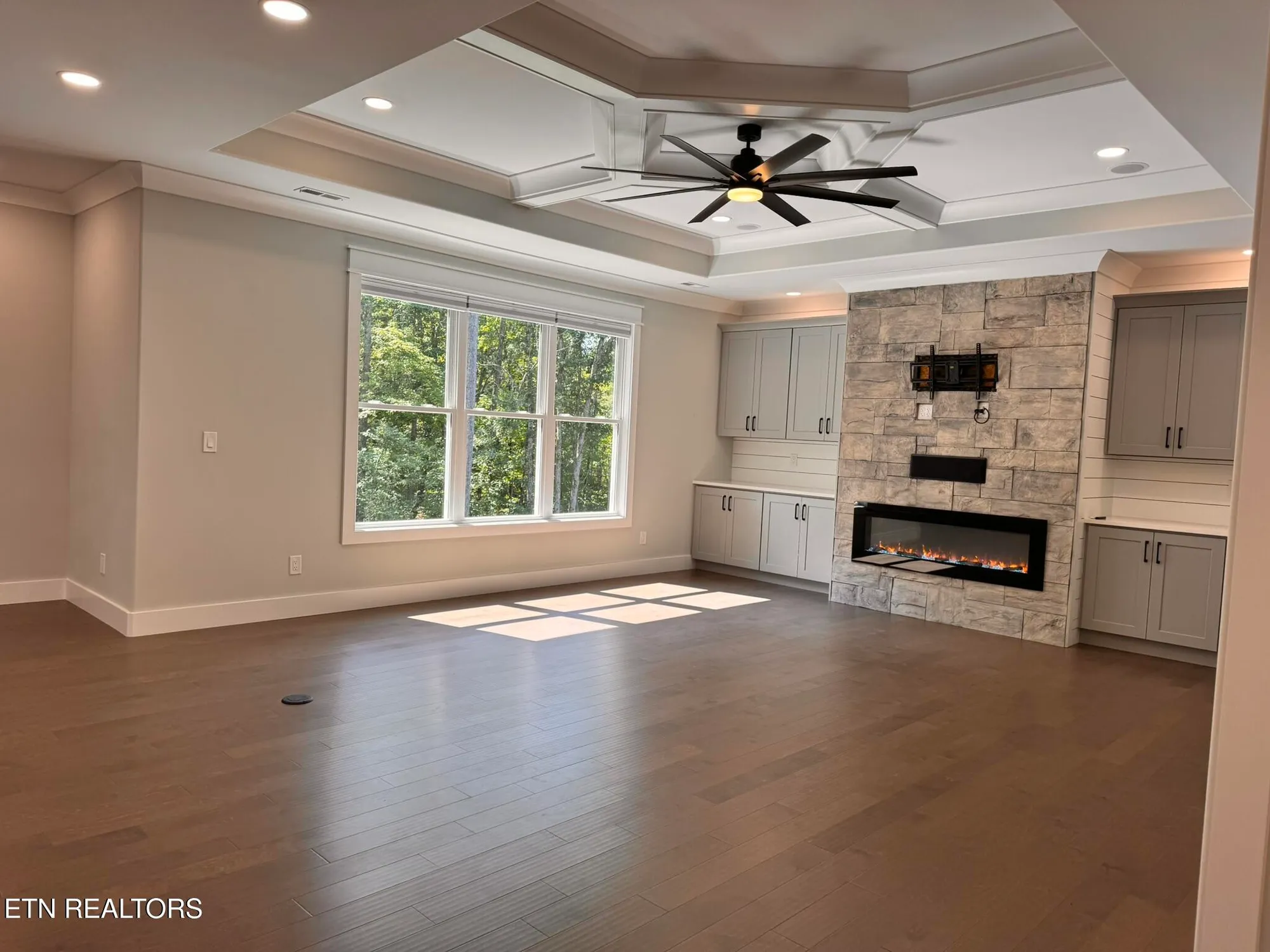 Property Slideshow image 10 of 50 | 264 elohi way, Loudon, TN, 37774