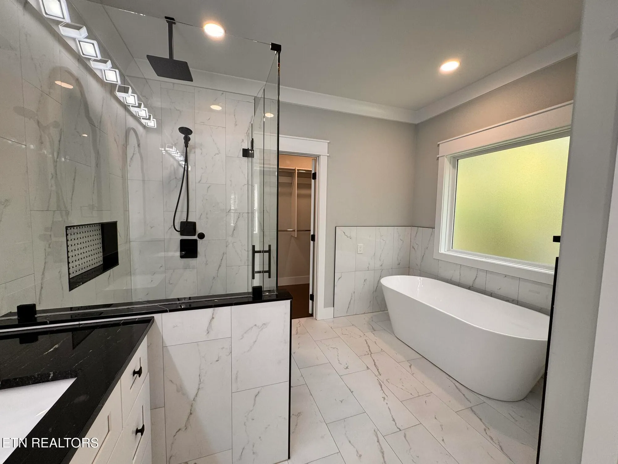 Property Slideshow image 31 of 50 | 264 elohi way, Loudon, TN, 37774