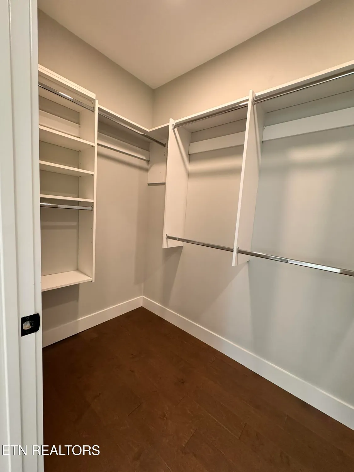 Property Slideshow image 32 of 50 | 264 elohi way, Loudon, TN, 37774