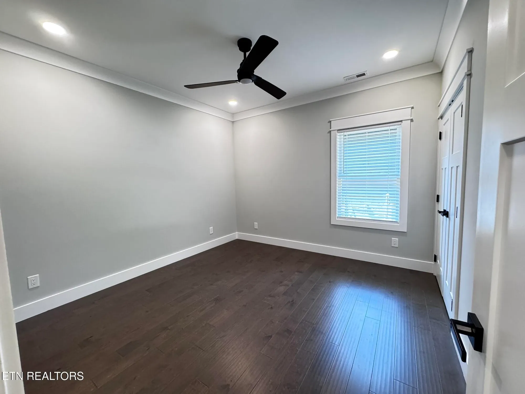 Property Slideshow image 33 of 50 | 264 elohi way, Loudon, TN, 37774