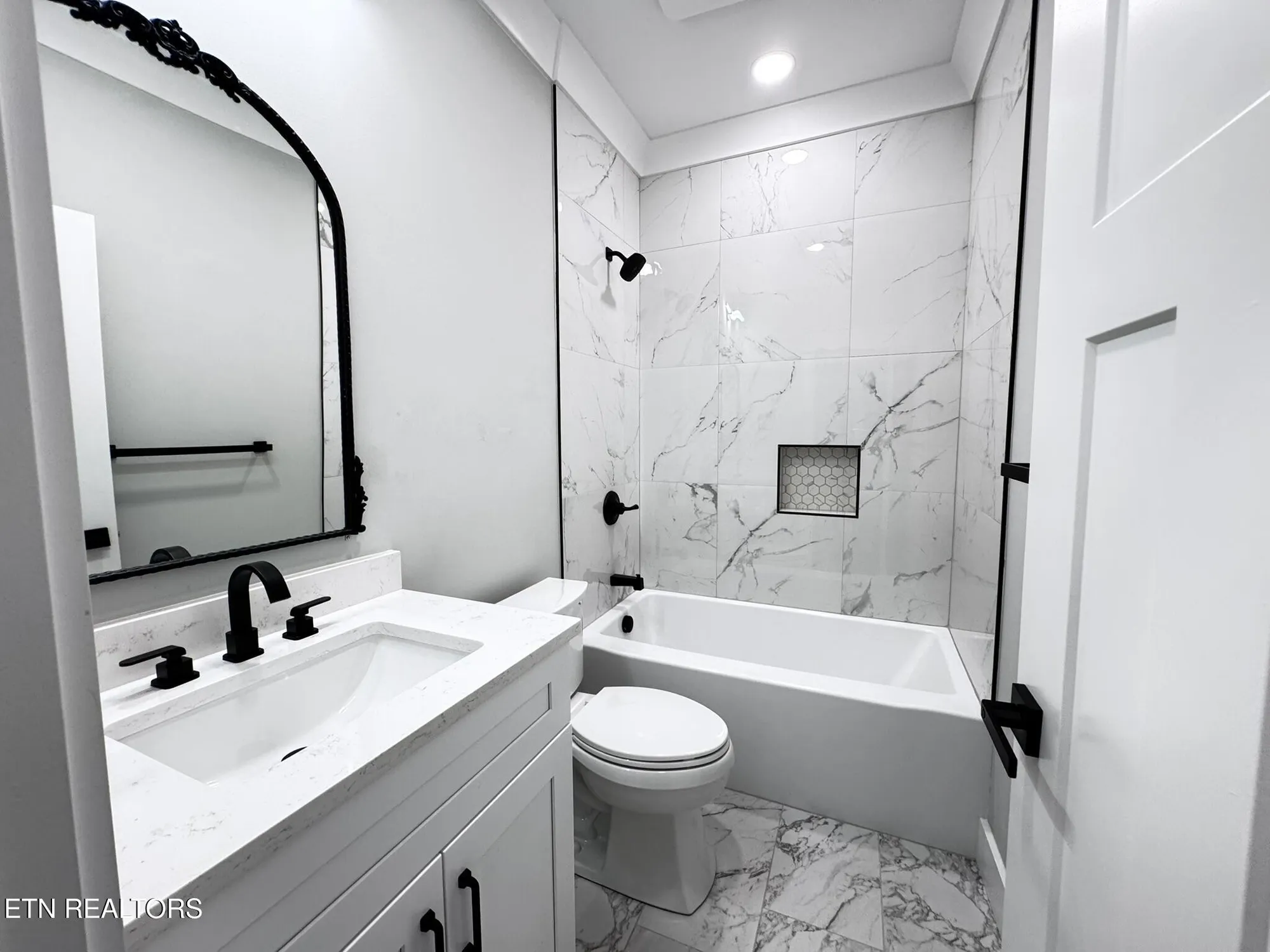 Property Slideshow image 35 of 50 | 264 elohi way, Loudon, TN, 37774