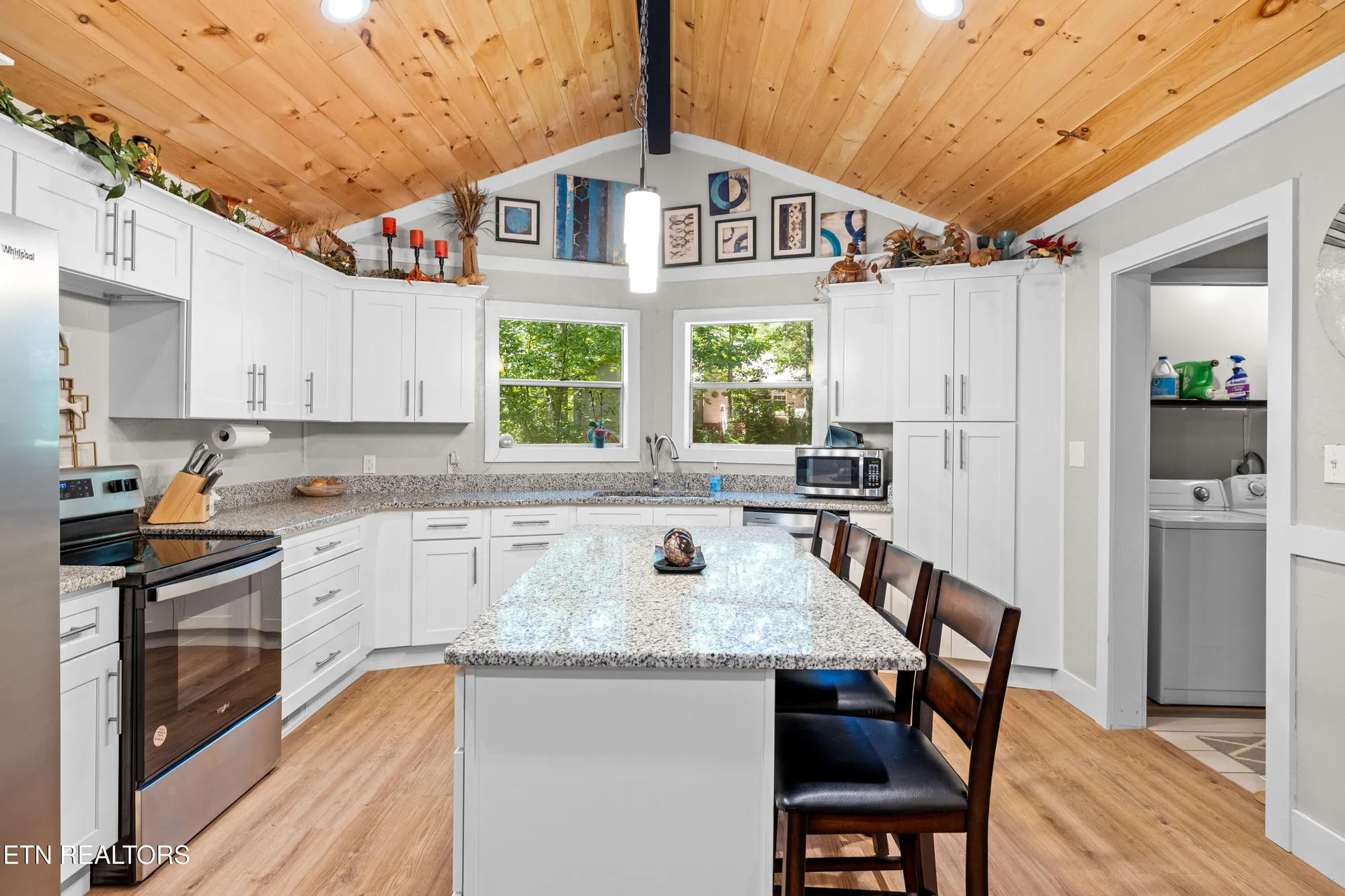 Property Slideshow image 21 of 56 | 112 jasper dr, Crossville, TN, 38558