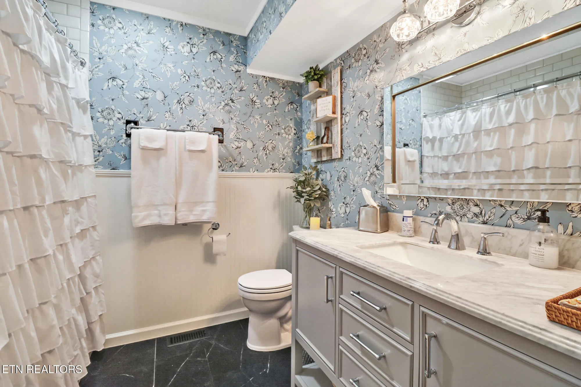 Property Slideshow image 13 of 41 | 154 anglewood dr, Crossville, TN, 38558