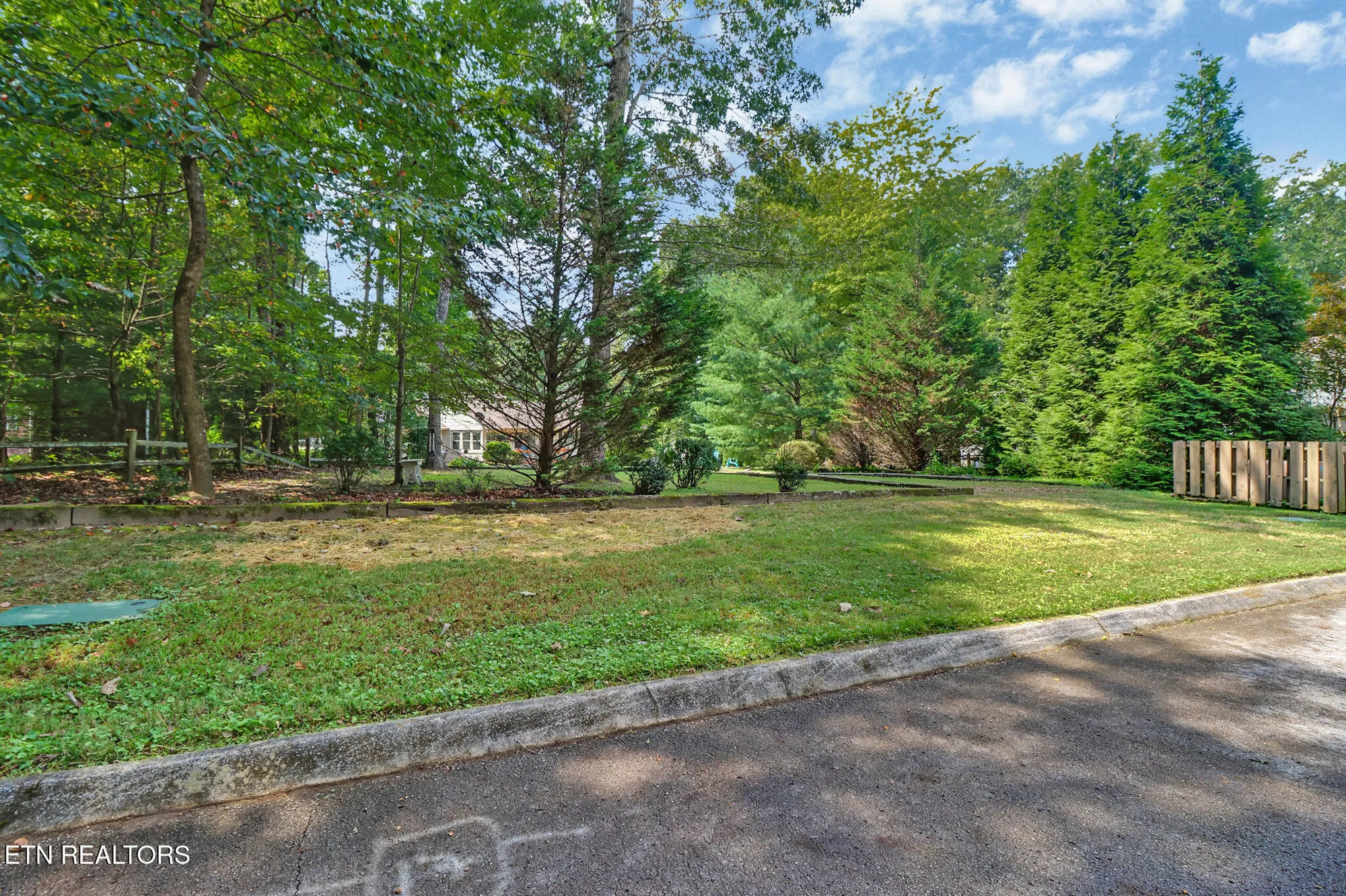 Property Slideshow image 37 of 41 | 154 anglewood dr, Crossville, TN, 38558