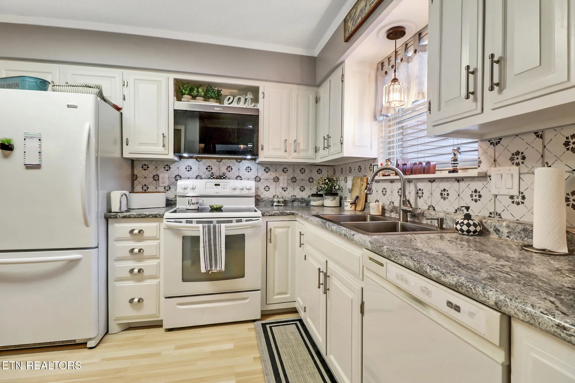 Property Slideshow image 20 of 41 | 154 anglewood dr, Crossville, TN, 38558