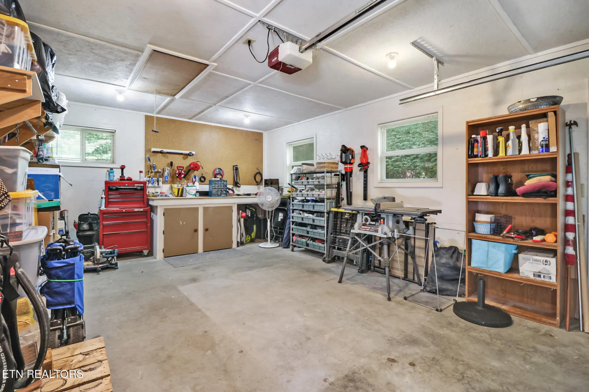 Property Slideshow image 28 of 41 | 154 anglewood dr, Crossville, TN, 38558