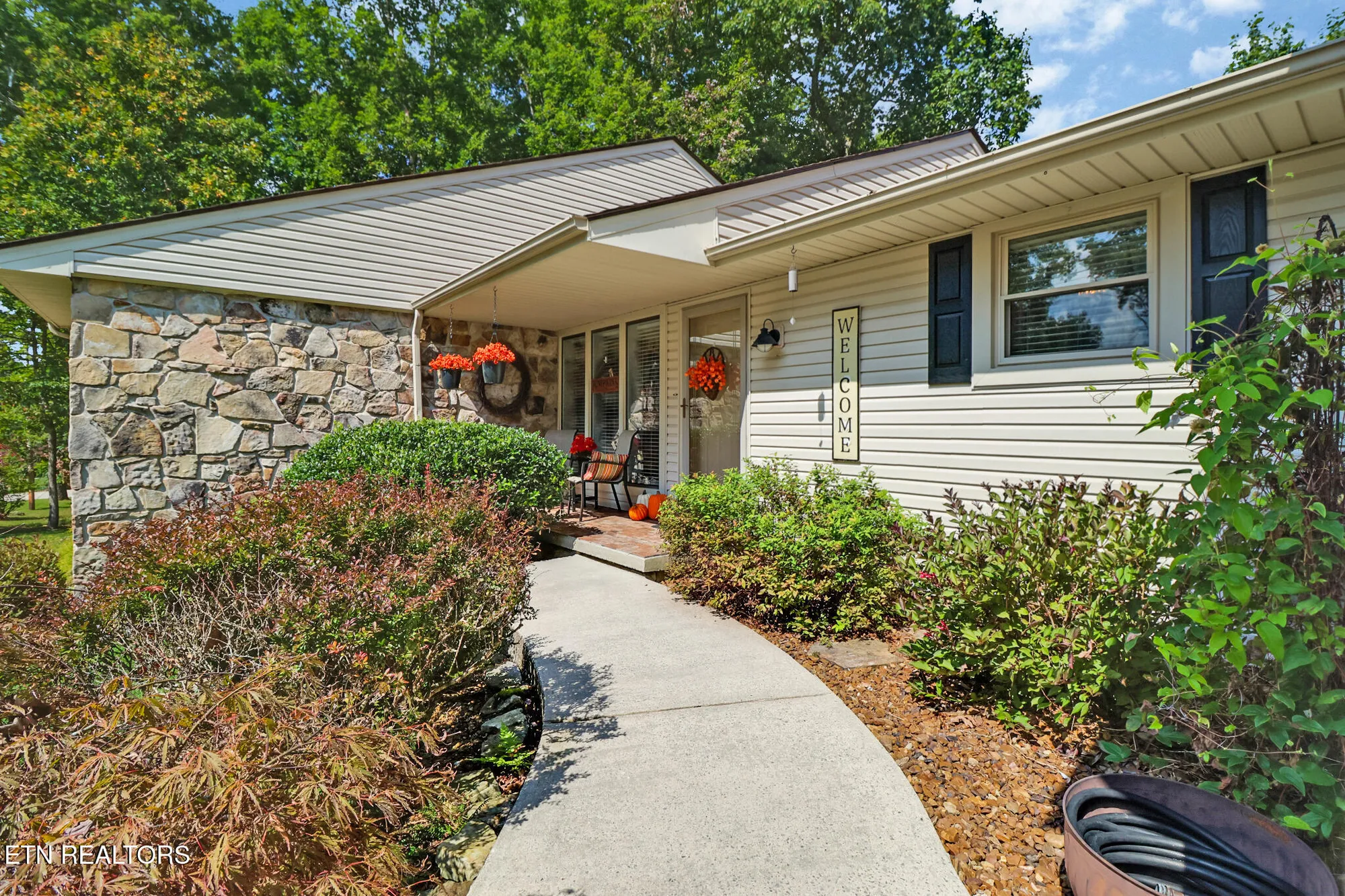 Property Slideshow image 2 of 41 | 154 anglewood dr, Crossville, TN, 38558
