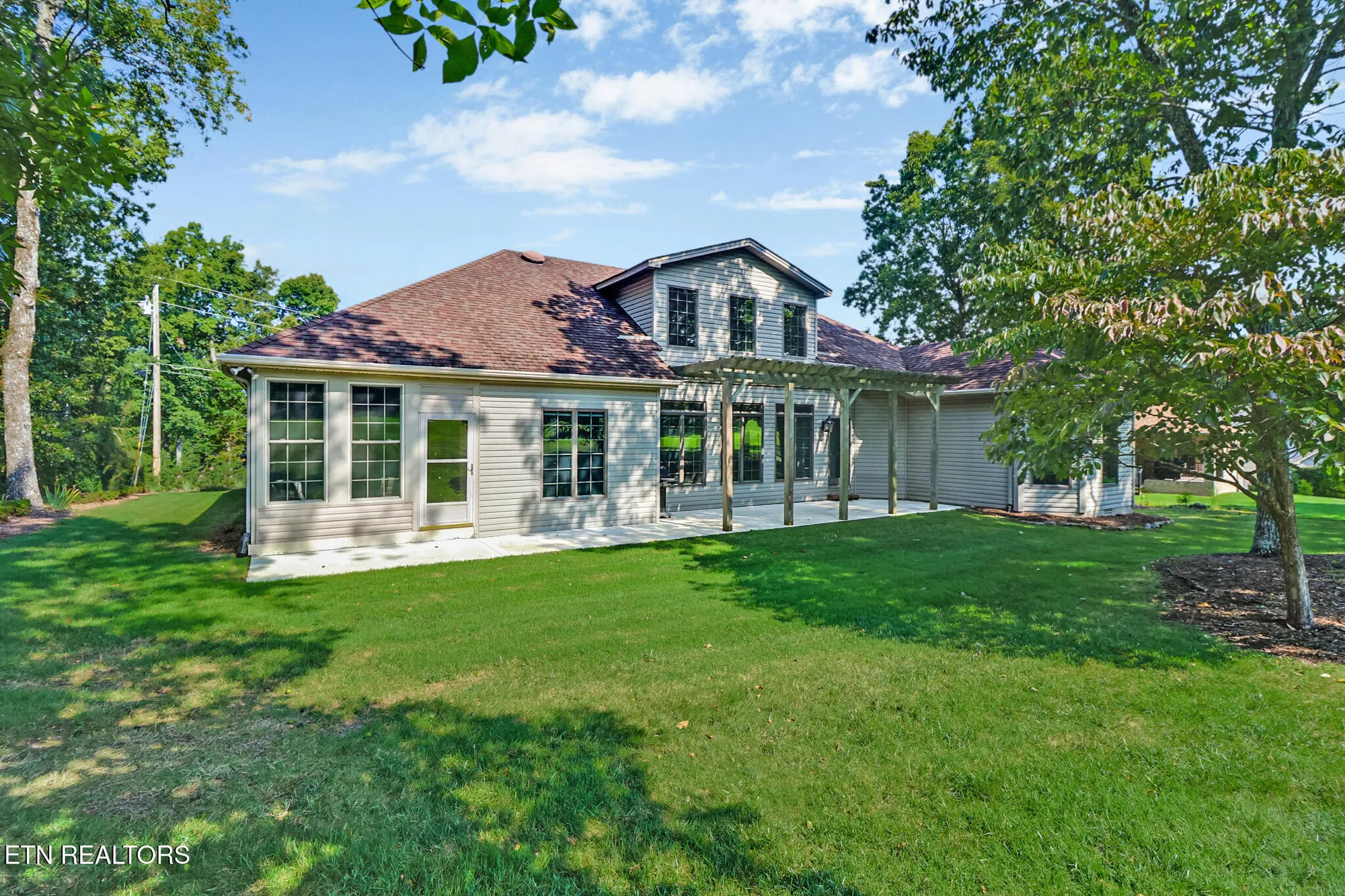 Property Slideshow image 38 of 44 | 102 bent oak ter, Crossville, TN, 38558