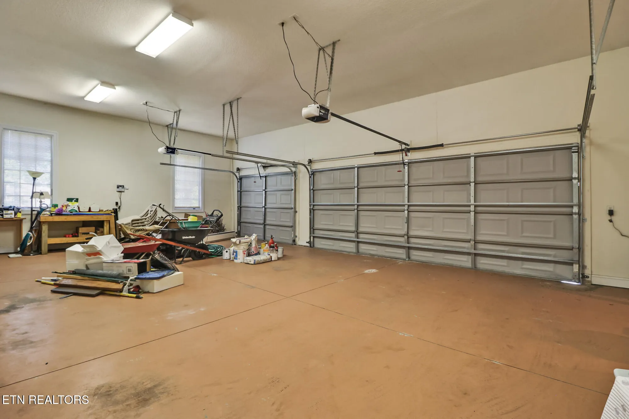 Property Slideshow image 33 of 44 | 102 bent oak ter, Crossville, TN, 38558