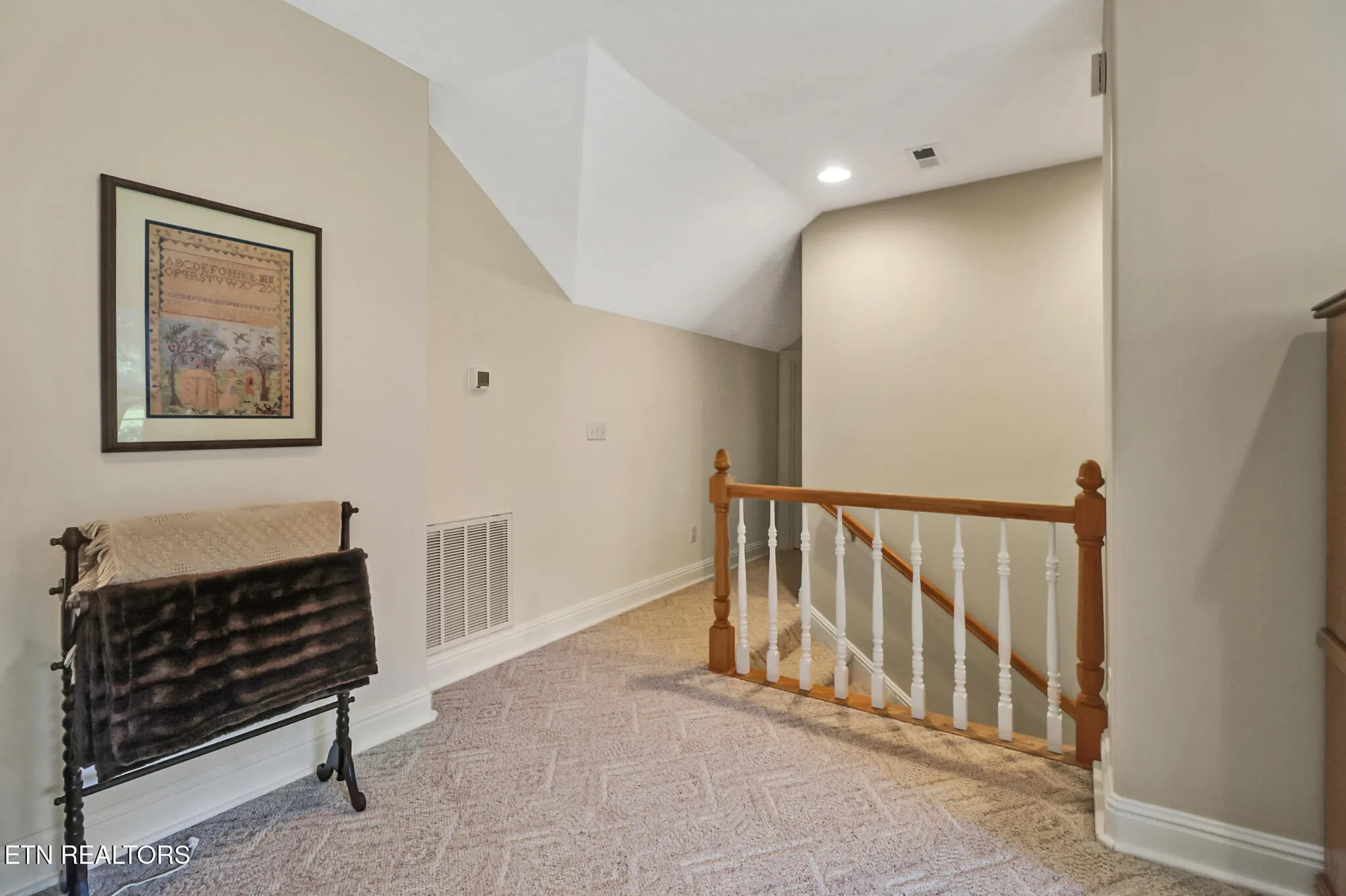 Property Slideshow image 26 of 44 | 102 bent oak ter, Crossville, TN, 38558