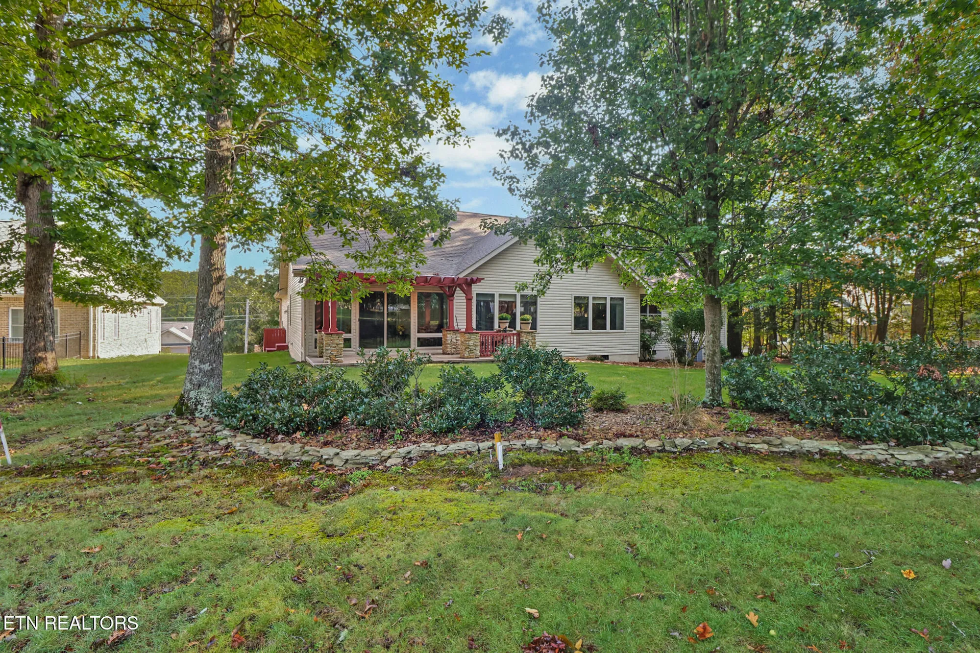 Property Slideshow image 32 of 44 | 107 forest hill dr, Crossville, TN, 38558