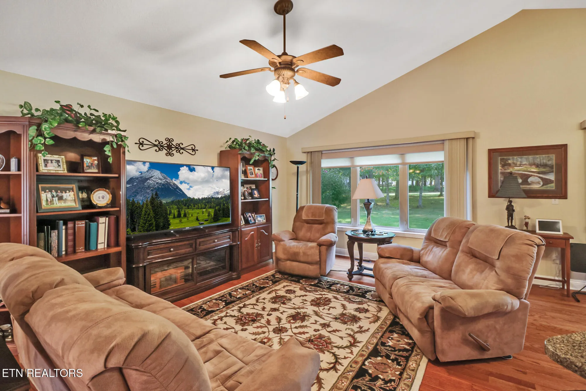 Property Slideshow image 13 of 44 | 107 forest hill dr, Crossville, TN, 38558