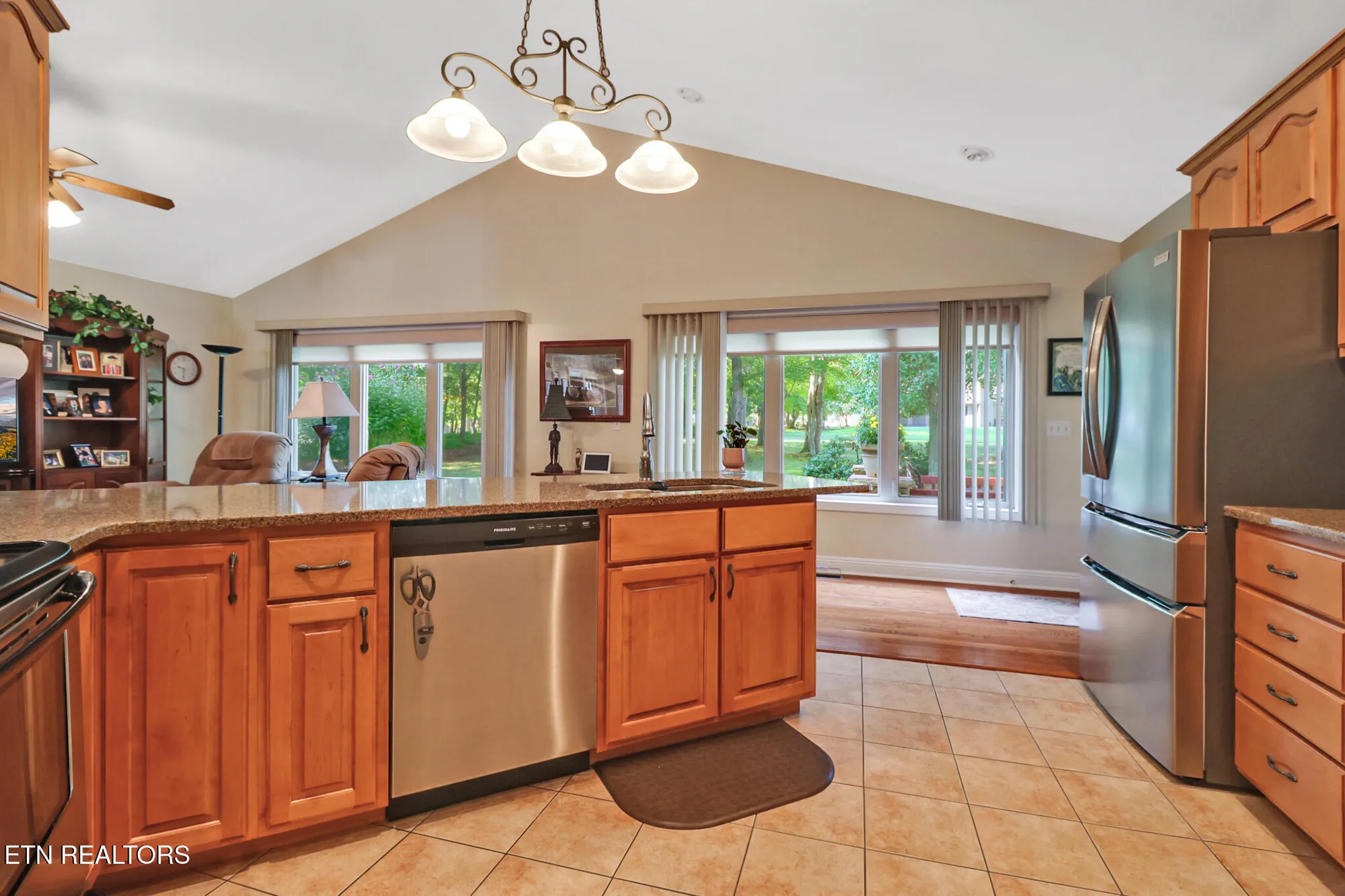 Property Slideshow image 17 of 44 | 107 forest hill dr, Crossville, TN, 38558