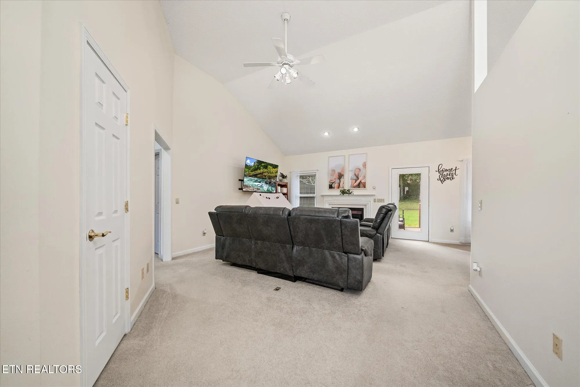 Property Slideshow image 5 of 32 | 145 forest hill dr, Crossville, TN, 38558