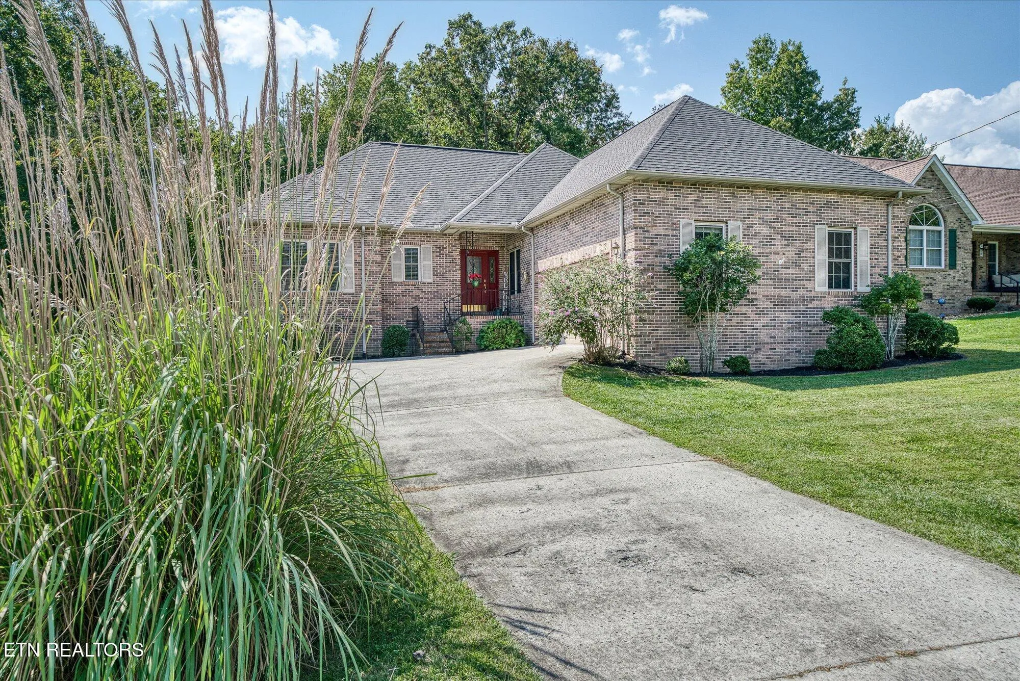 Property Slideshow image 3 of 32 | 145 forest hill dr, Crossville, TN, 38558