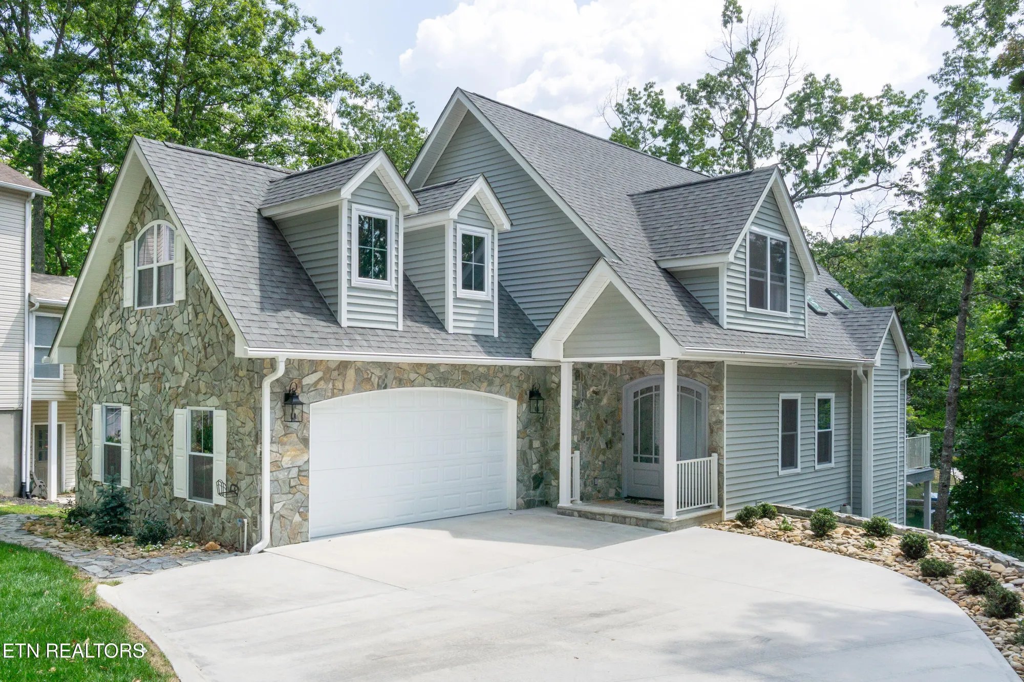 Property Slideshow image 1 of 51 | 43 overlook cir, Crossville, TN, 38558