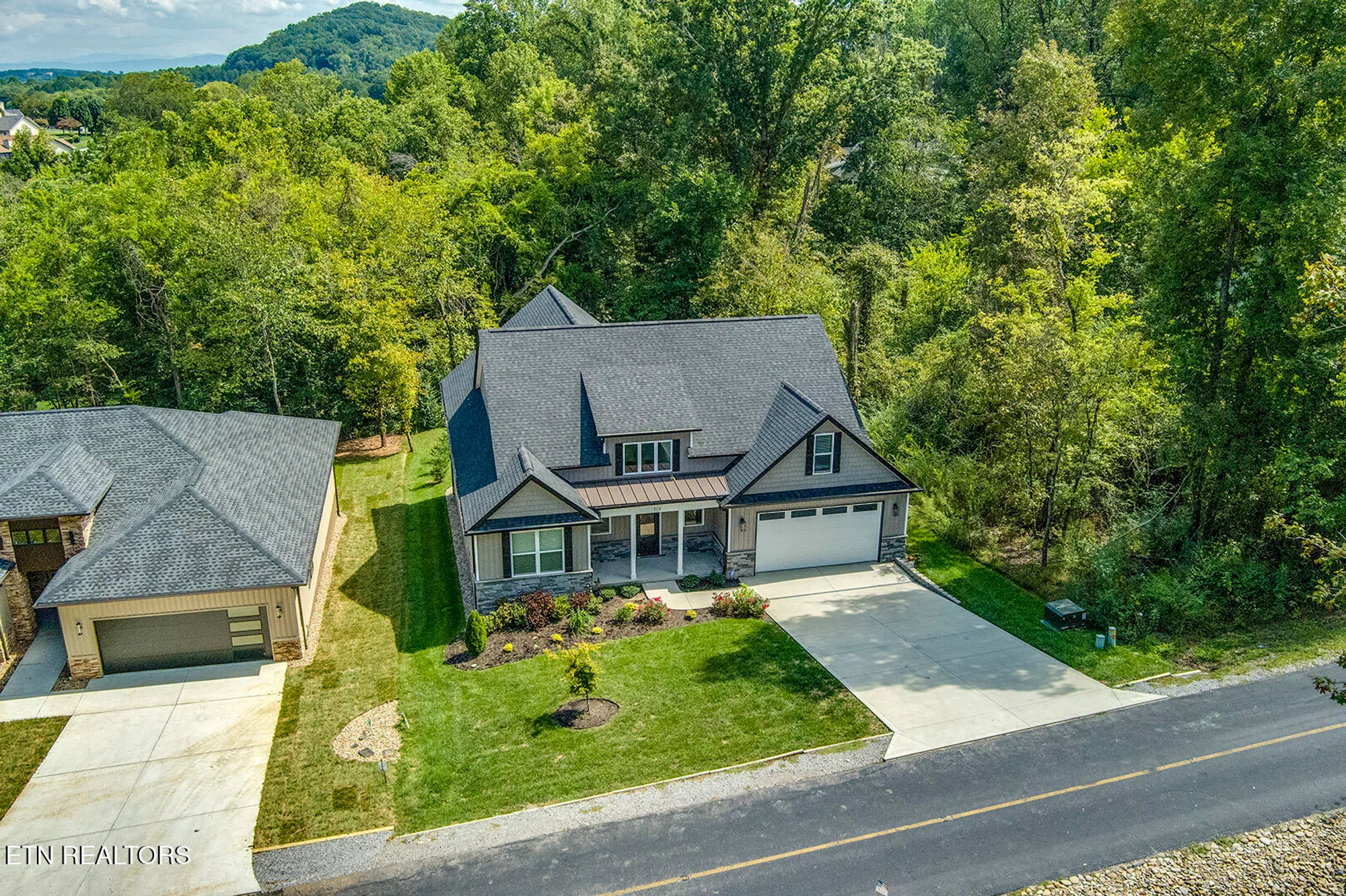 Property Slideshow image 2 of 61 | 310 dudala way, Loudon, TN, 37774