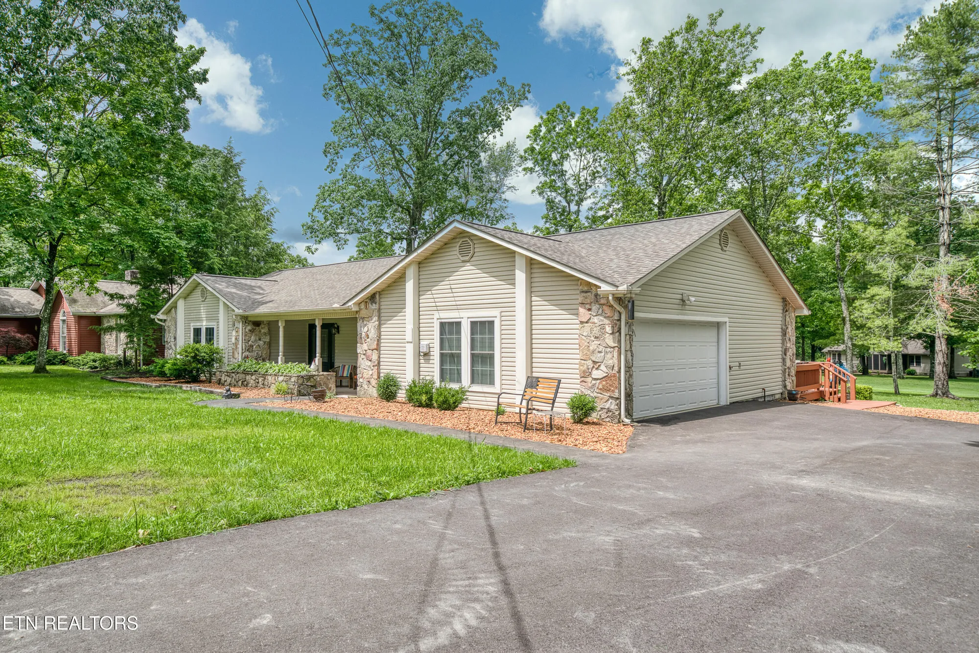 Property Slideshow image 25 of 36 | 105 fairway dr, Crossville, TN, 38558