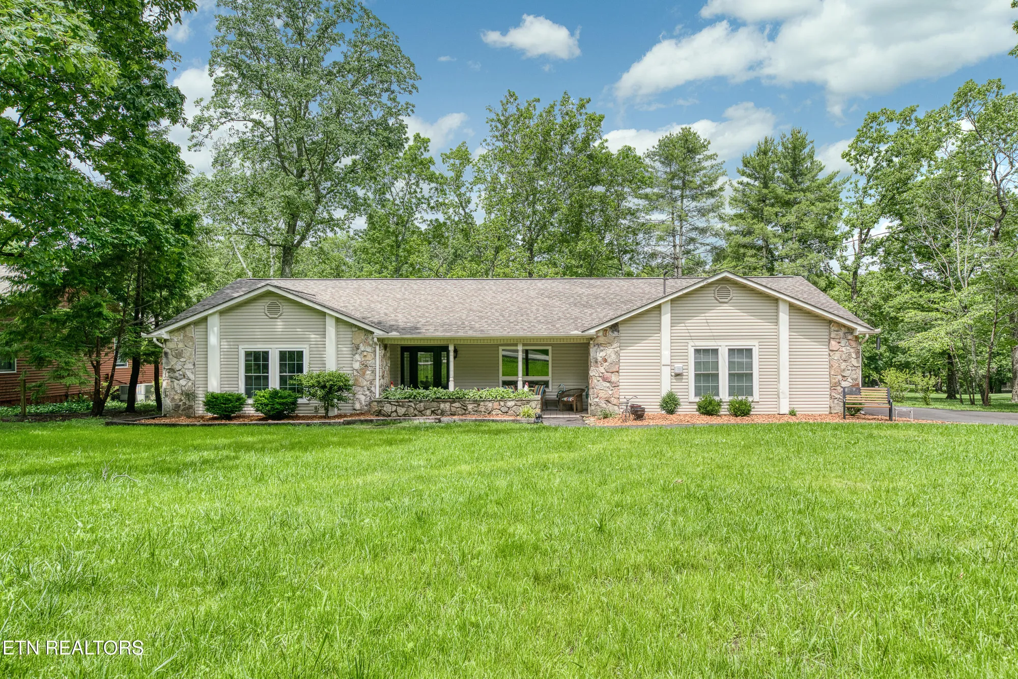 Property Slideshow image 1 of 36 | 105 fairway dr, Crossville, TN, 38558