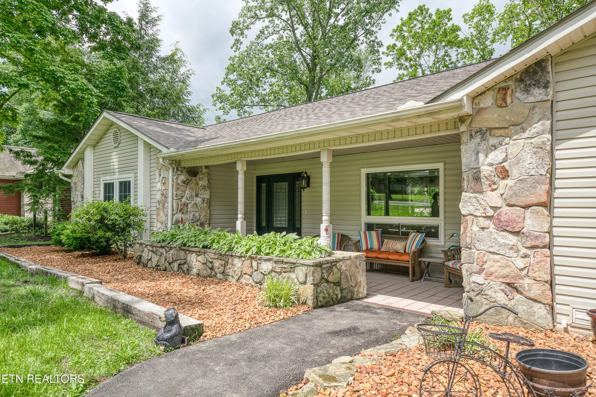 Property Slideshow image 24 of 36 | 105 fairway dr, Crossville, TN, 38558