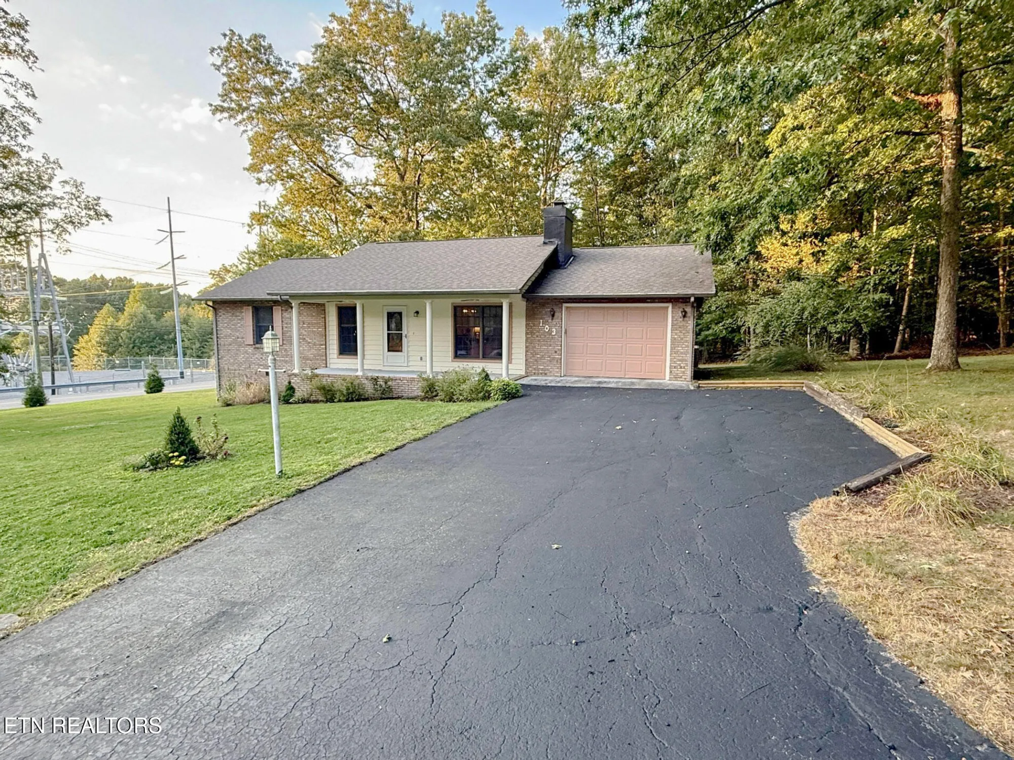 Property Slideshow image 5 of 33 | 103 sheffield dr, Crossville, TN, 38558