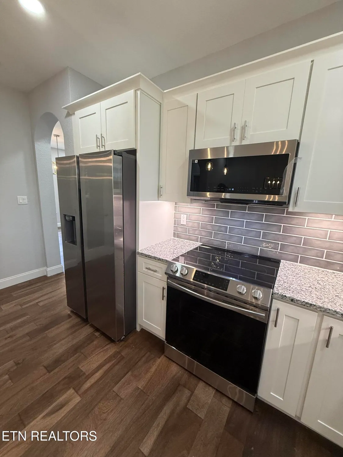 Property Slideshow image 15 of 37 | 100 quapaw cir, Loudon, TN, 37774