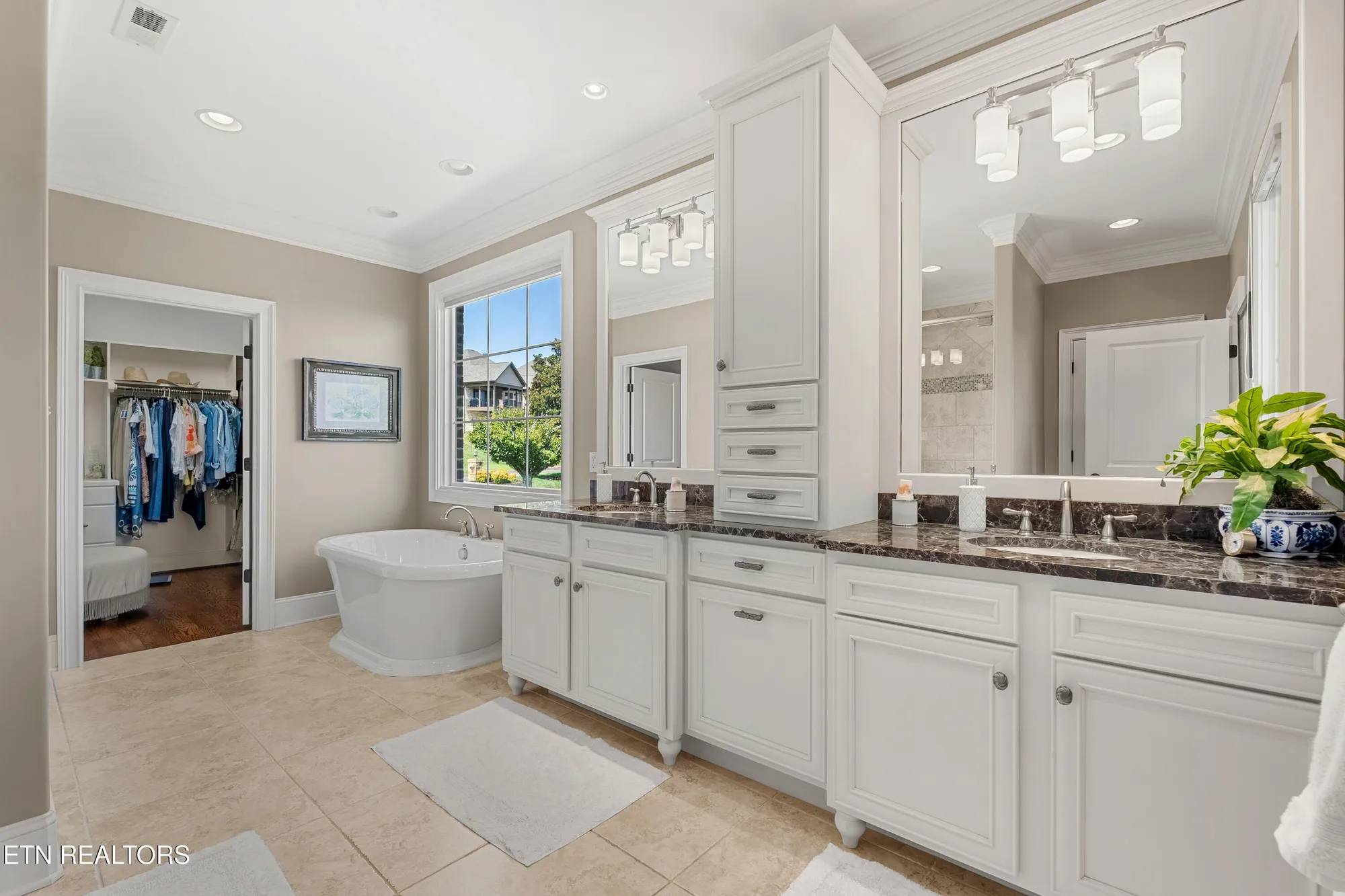 Property Slideshow image 25 of 52 | 1440 rarity bay pkwy, Vonore, TN, 37885